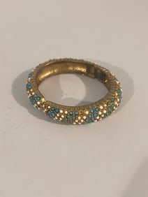 Vintage bead goldtone higed Bracelet some beads missing