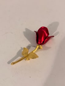 Vintage goldtone red rose Brooch