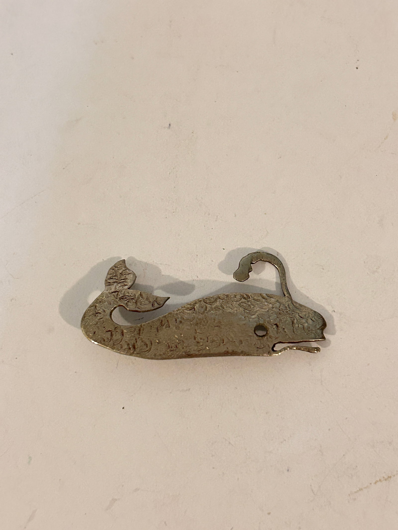 Vintage Sterling Silver Whale Brooch: Vintage Sterling Silver Whale Brooch Please view all photos as they are part of the description and condition of this Item, Feel free to contact me with questions or picture requests! Used Item AS IS