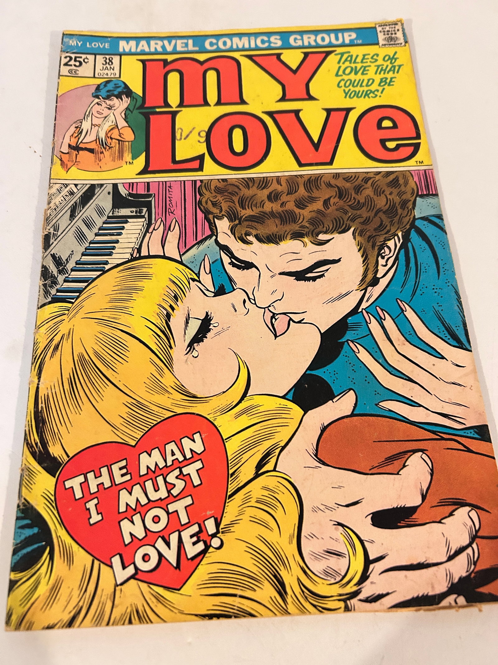 Vintage Comic Book My Love 38: Vintage Comic Book My Love 38 Please view all photos as they are part of the description and condition of this Item, Feel free to contact me with questions or picture requests! Used Item AS IS