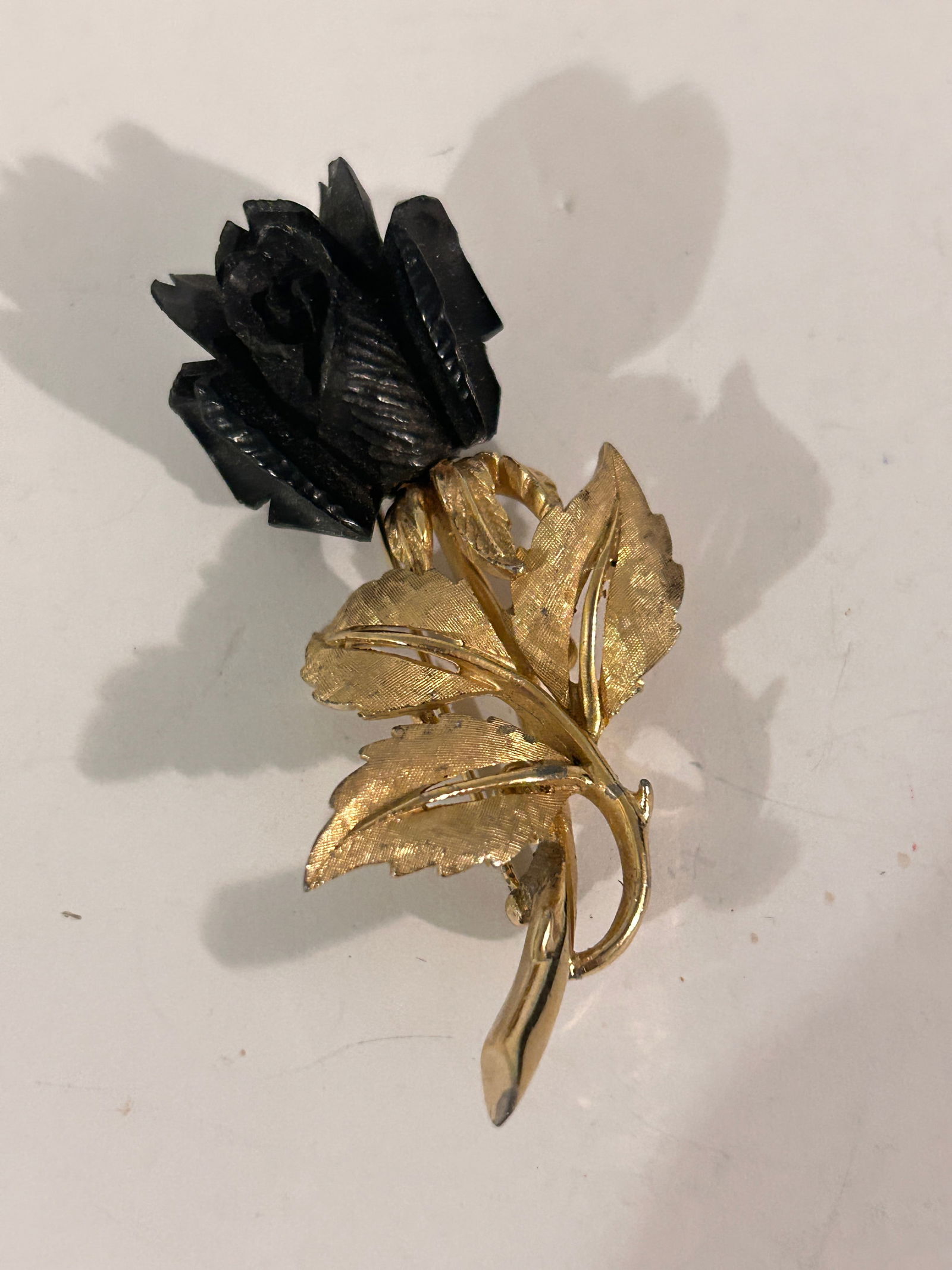 Marcel Boucher 1950s Gold Tone & Black Rose Brooch Signed: Marcel Boucher 1950s Gold Tone & Black Rose Brooch Signed Please view all photos as they are part of the description and condition of this Item, Feel free to contact me with questions or picture reque