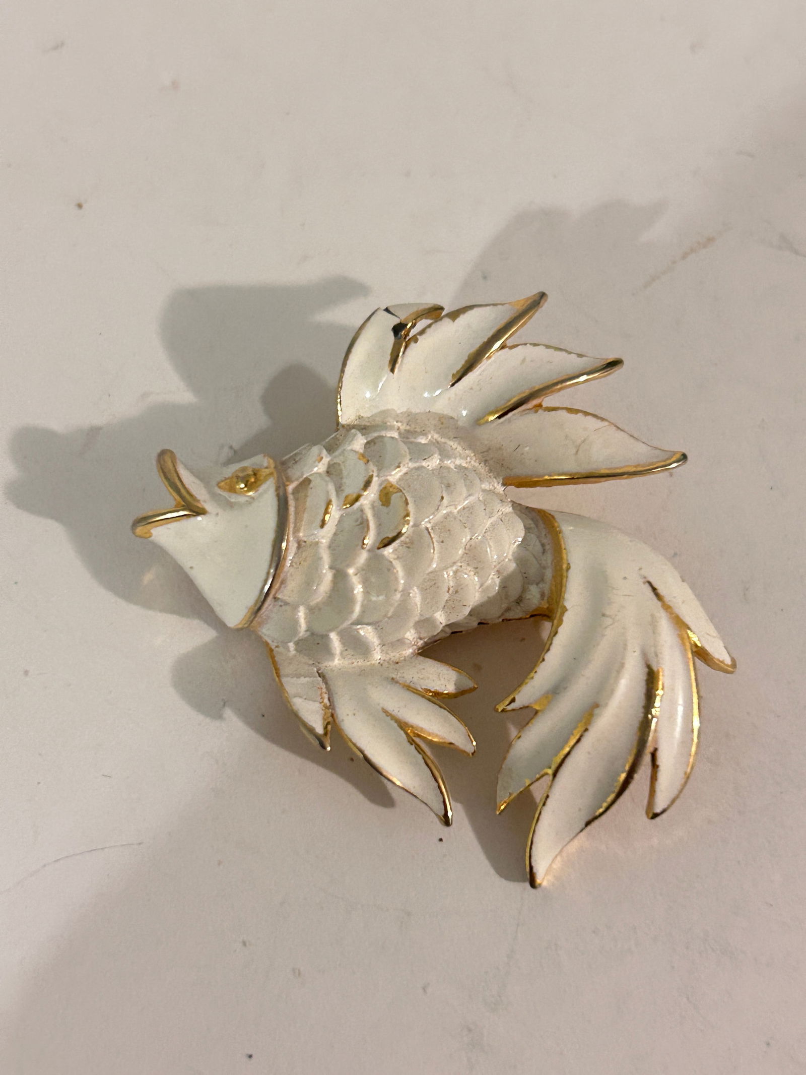 Vintage Gold Tone Figural Fish Pin White Enamel Brooch Koi Goldfish Design bent fin (1 of 5)