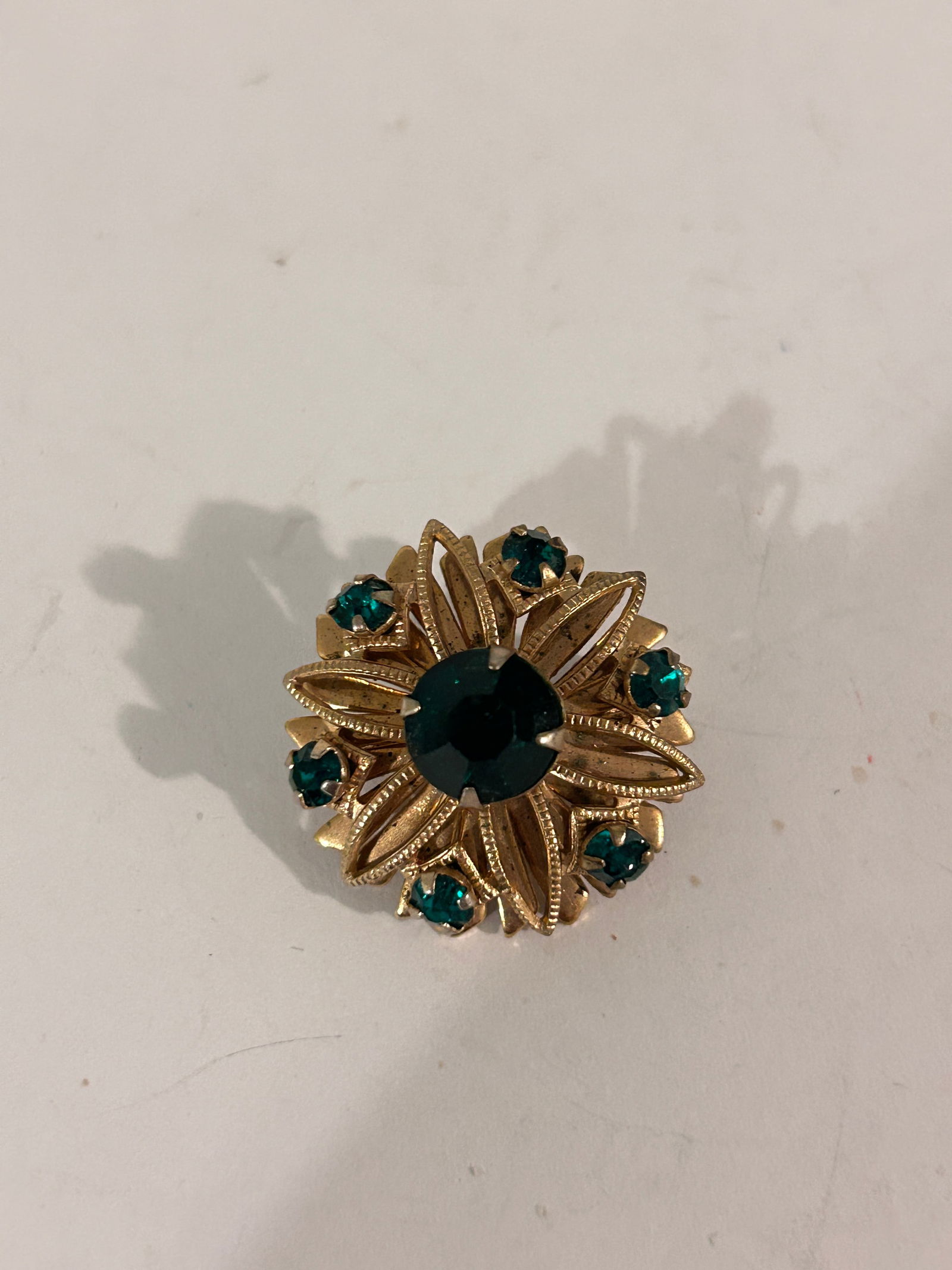 Vintage Gold Tone green rhinestone small brooch Brooch (1 of 4)