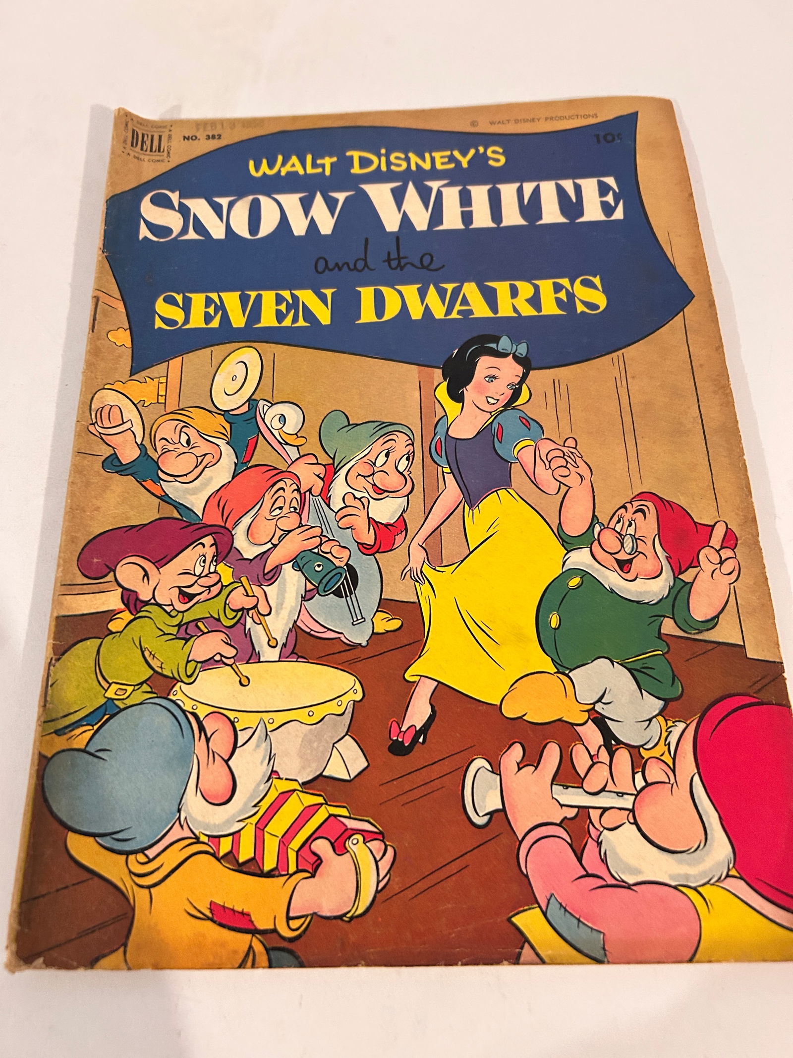 Vintage Comic Book Snow White & the Sevin Dwarfs # 382 (1 of 3)