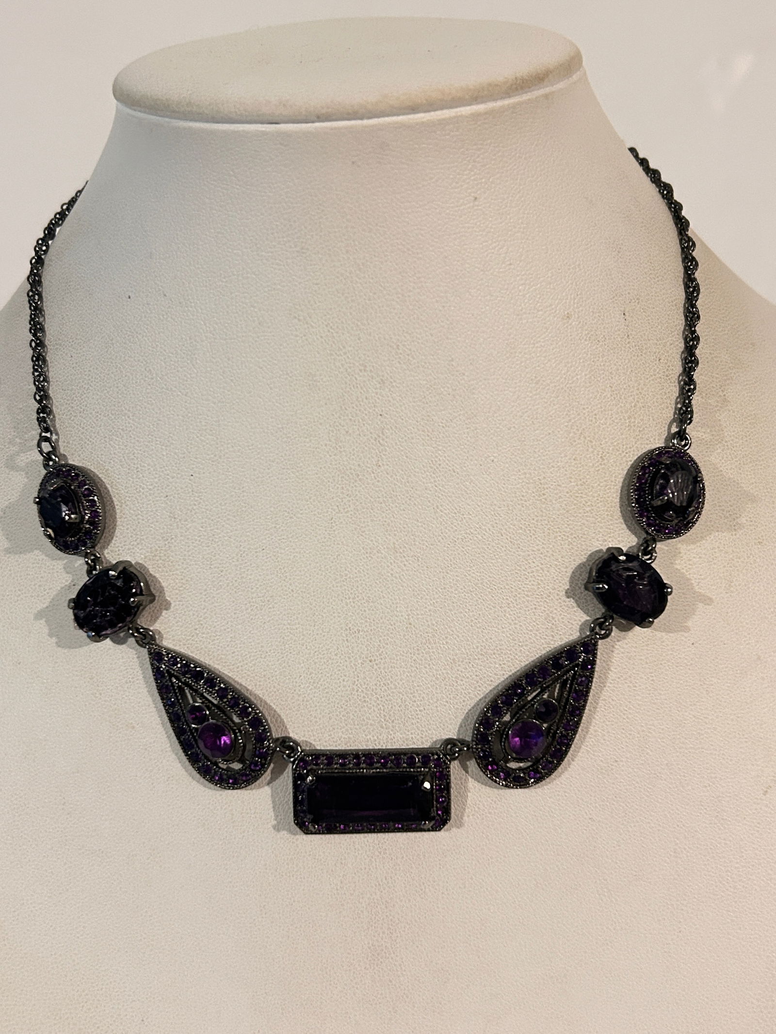 Vintage Purple rhinestone bead Necklace 14" (1 of 5)