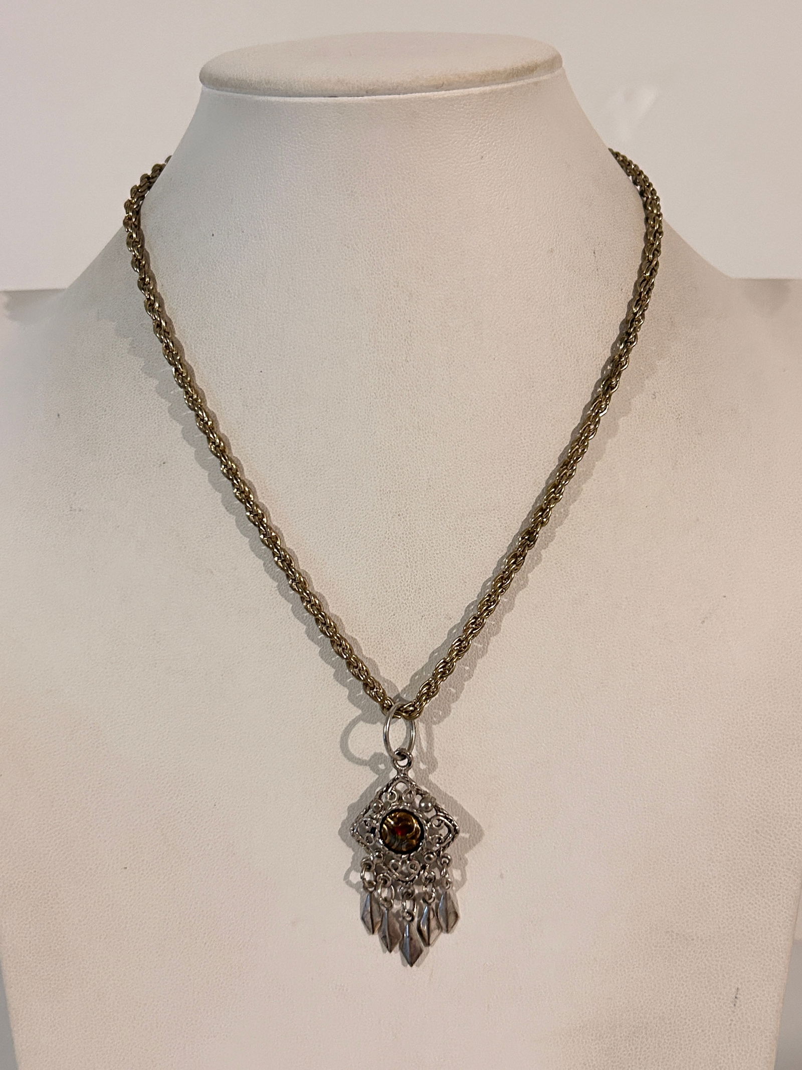 Vintage silver tone pendant Necklace 17" (1 of 5)