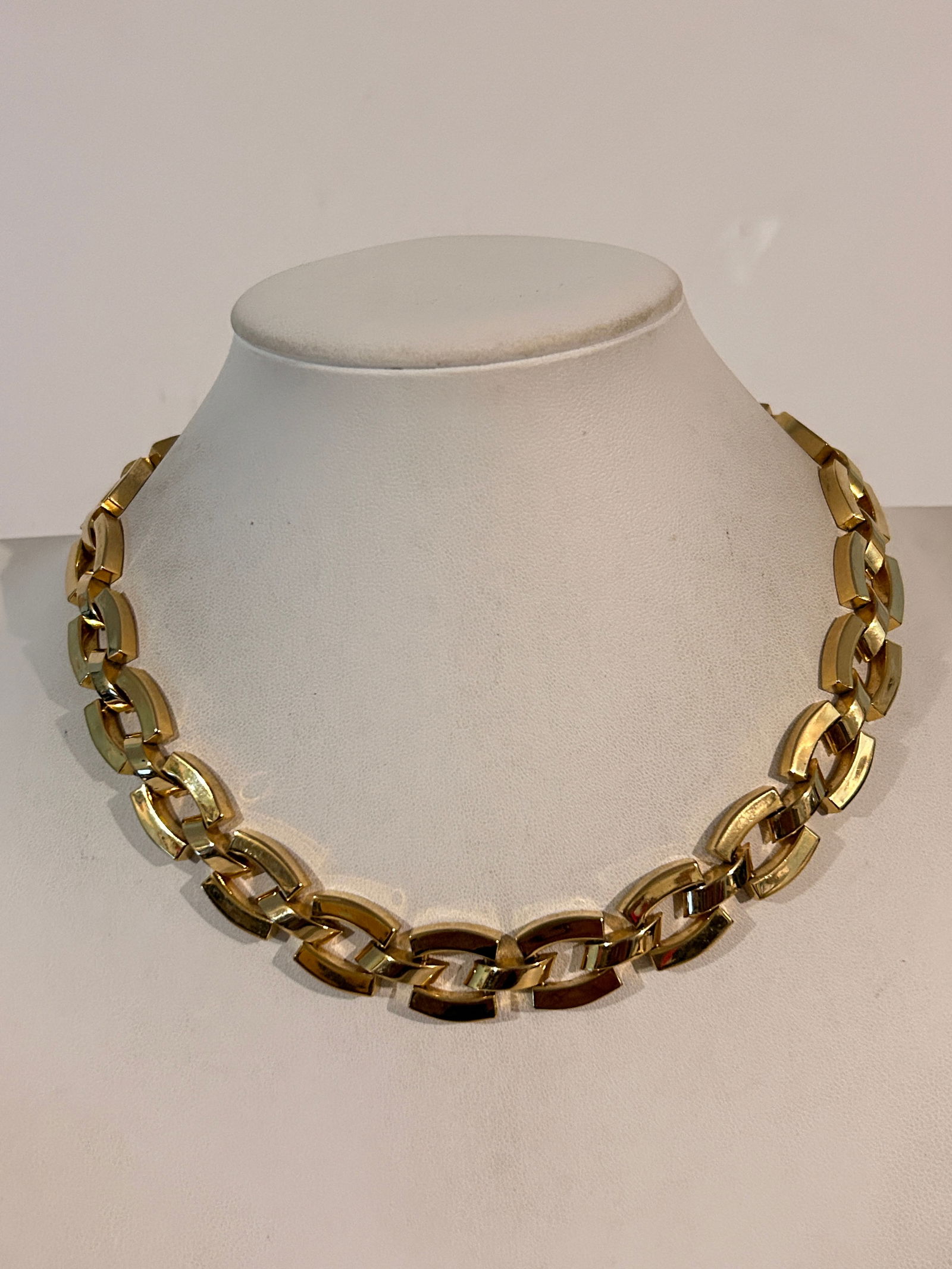 Vintage heavy gold tone chunky link statement chain necklace 18" (1 of 5)