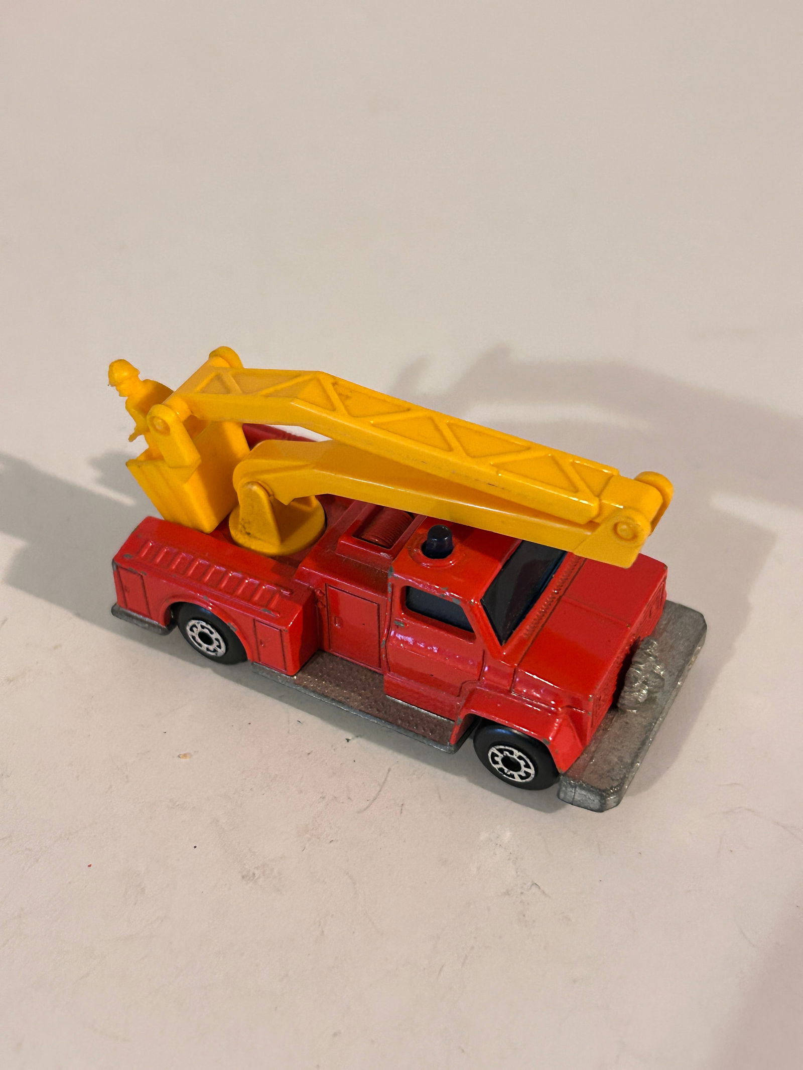 Matchbox - #13 Snorkel Fire Engine (1 of 4)