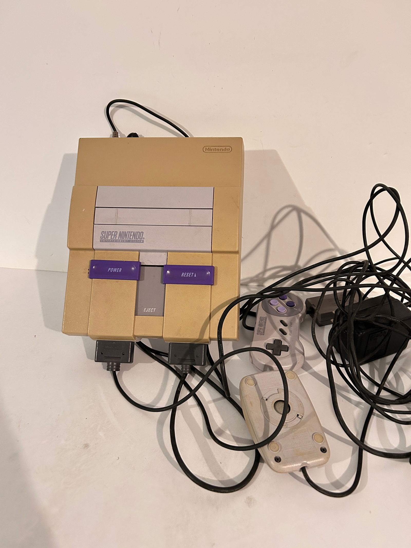 Super Nintendo Entertainment System SNS-001 Console w/ Cables & 2 Controllers (1 of 5)