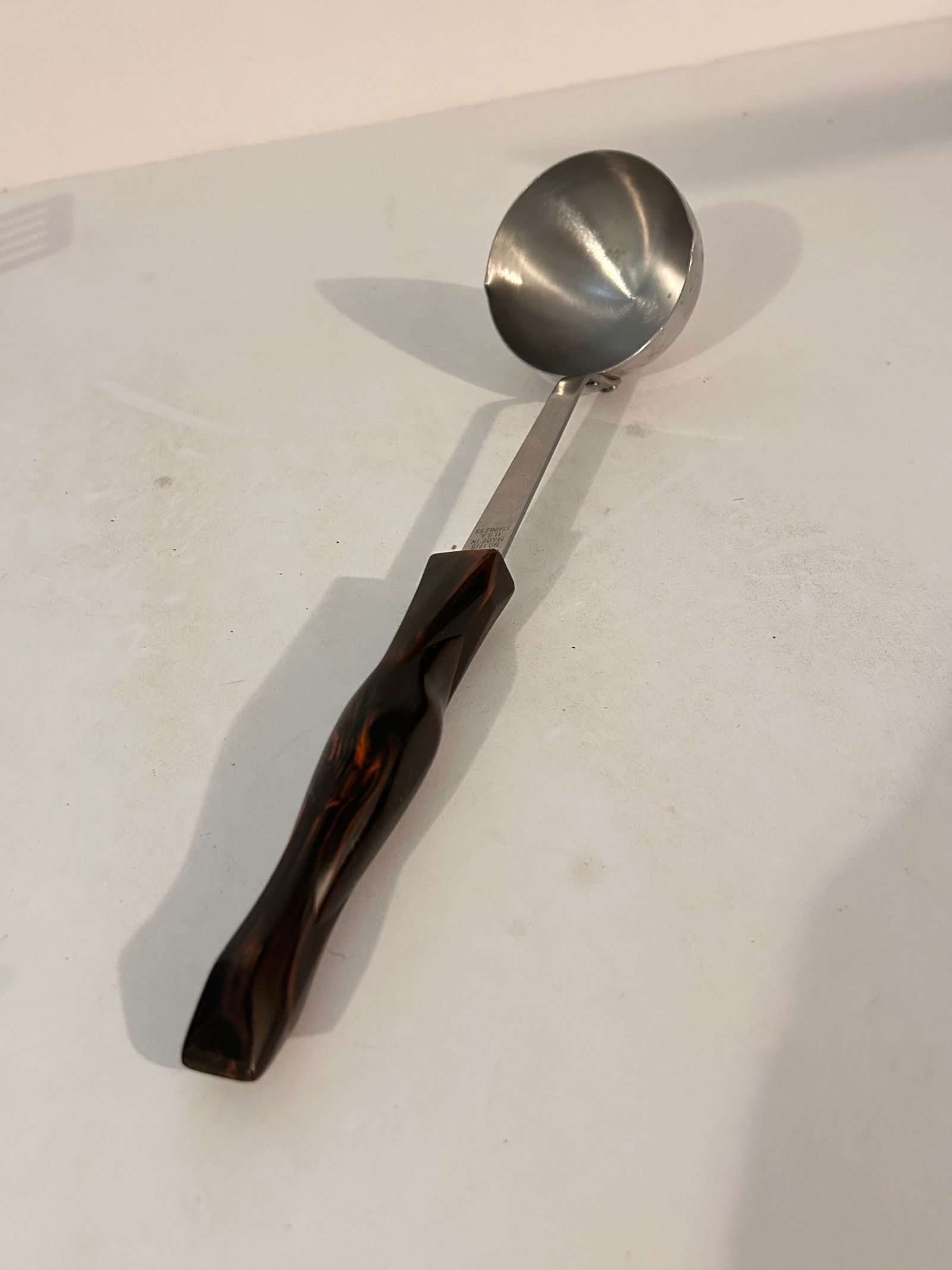 CUTCO 1715 Classic Ladle Serving Spoon USA Stainless Brown Orange Swirl Handle (1 of 5)