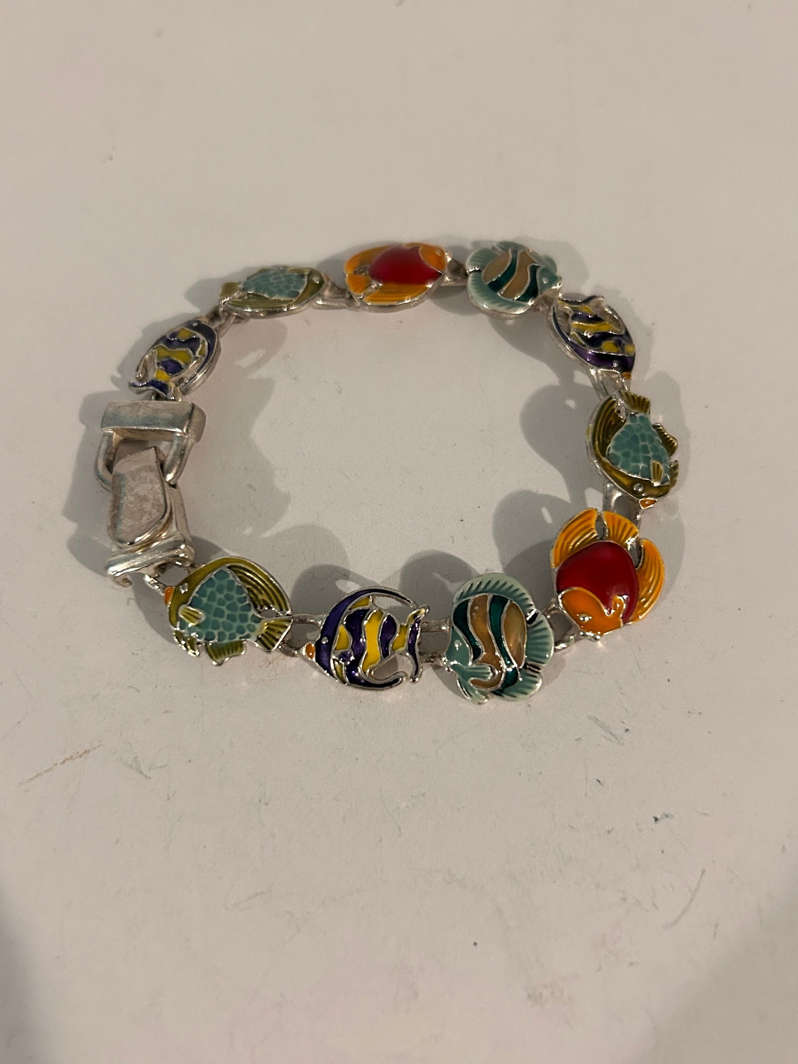 Vintage Multicolor Fish Bracelet 7" (1 of 4)