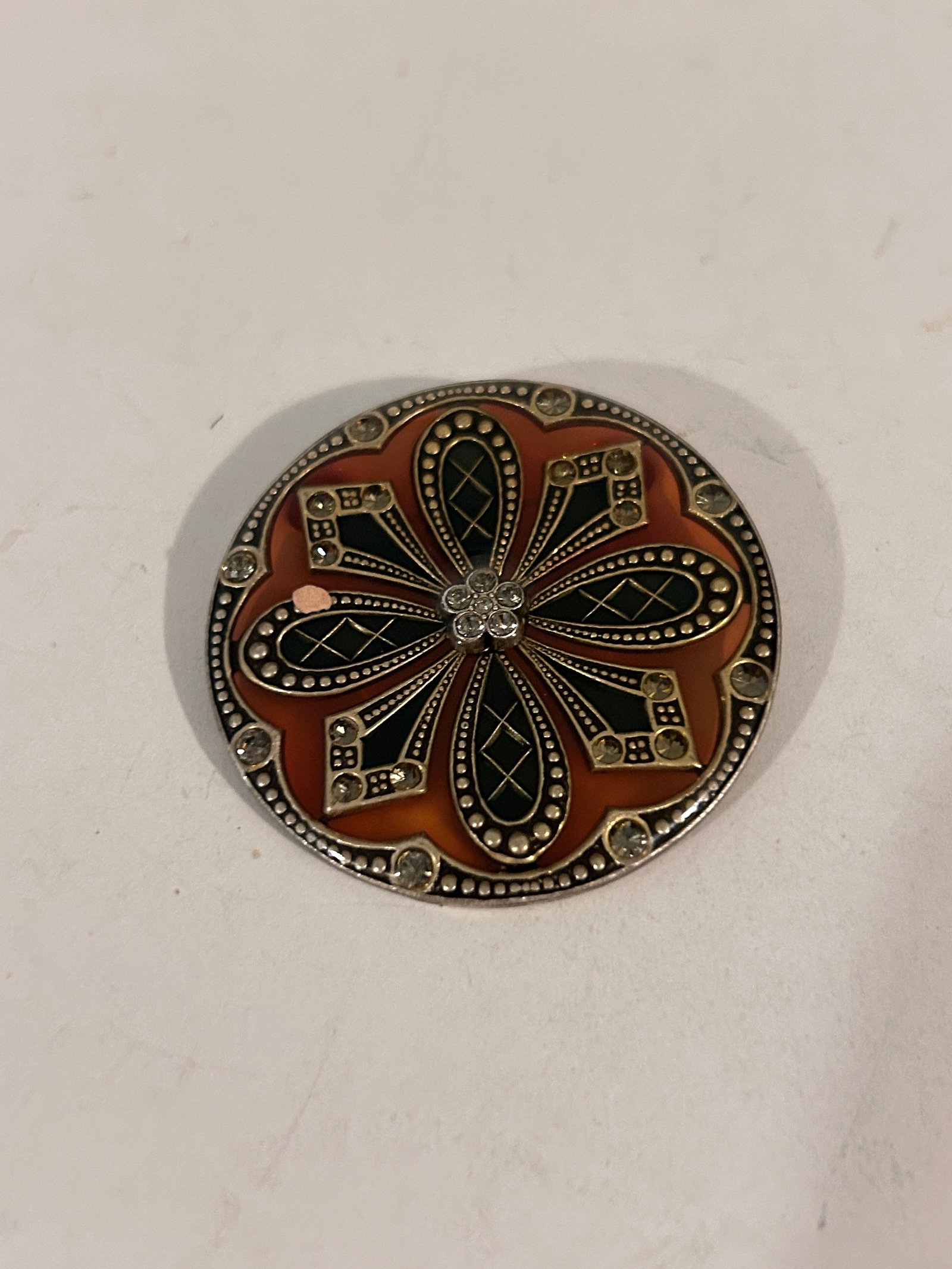Vintage Catherine Popesco Style Brooch: Vintage Catherine Popesco Style Brooch Please view all photos as they are part of the description and condition of this Item, Feel free to contact me with questions or picture requests! Used Item AS I