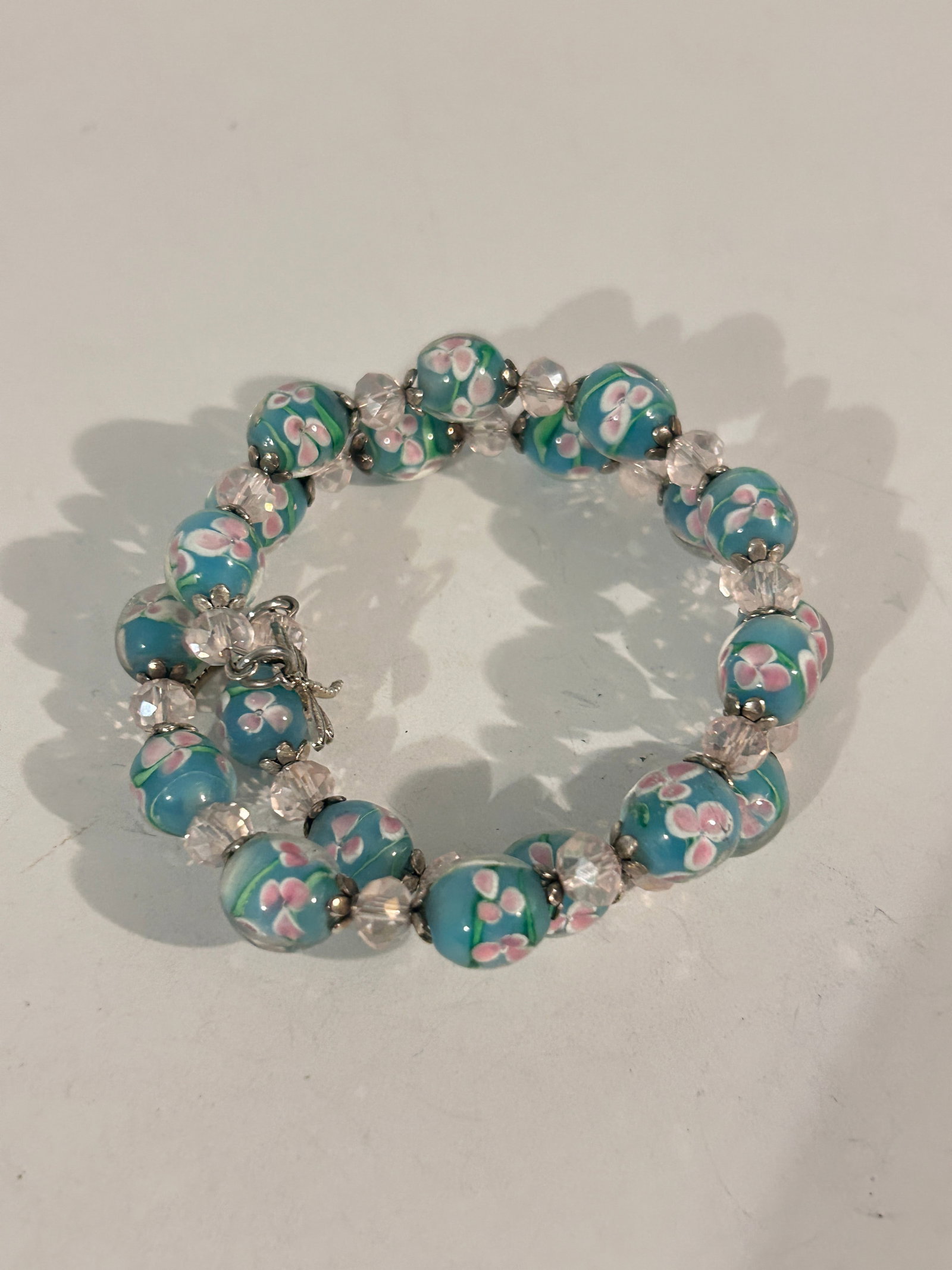 Vintage Murano Glass bead dragon fly double Bracelet stretch: Vintage Murano Glass bead dragon fly double Bracelet stretch Please view all photos as they are part of the description and condition of this Item, Feel free to contact me with questions or picture re