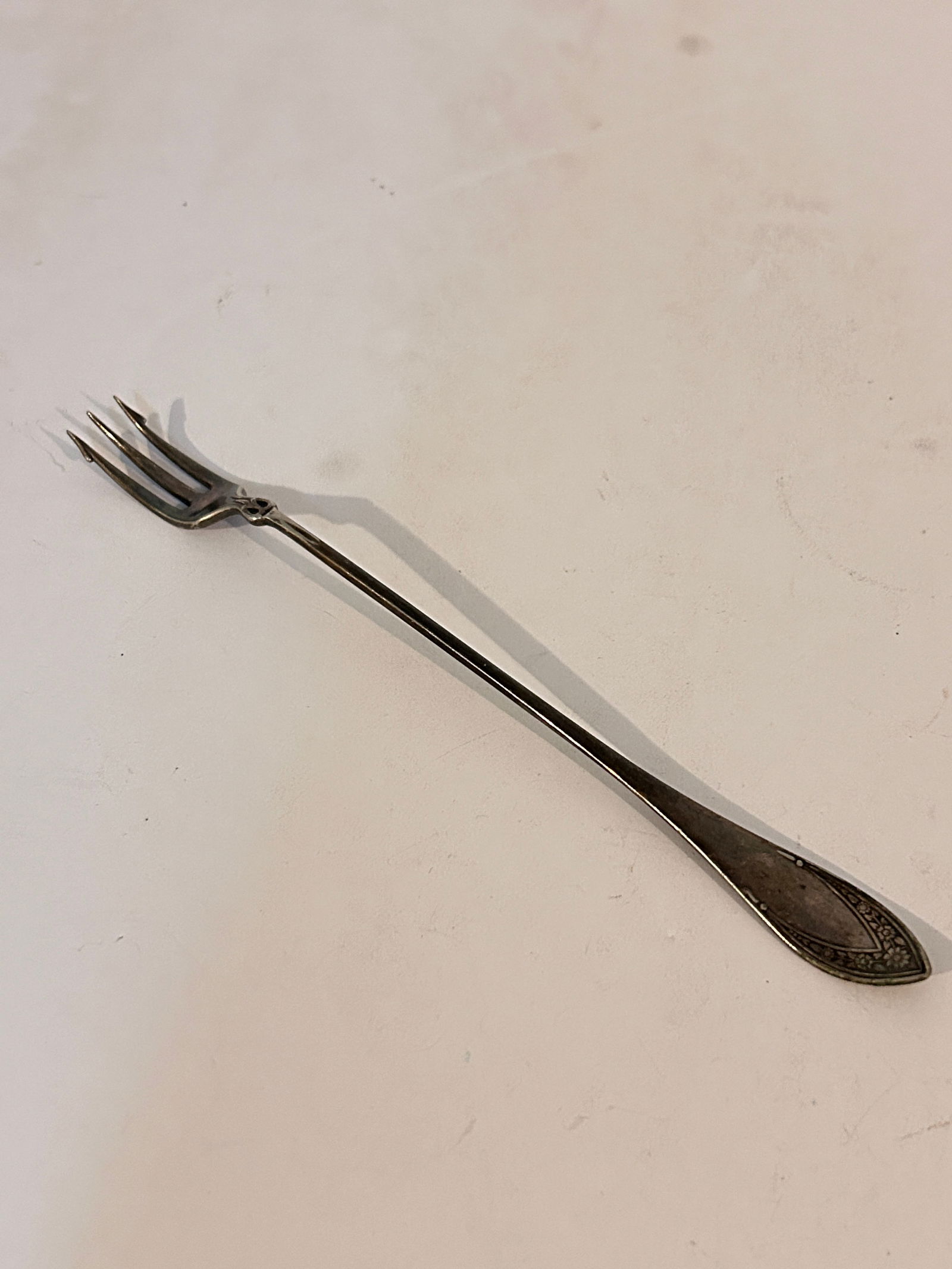 Community silver cocktail pickle fork Vintage OrnateFlatware (1 of 5)