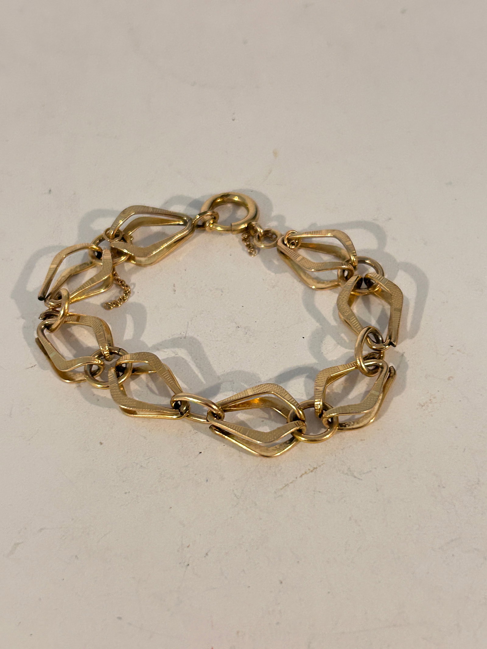 Vintage Goldtone Link Bracelet 7" (1 of 5)