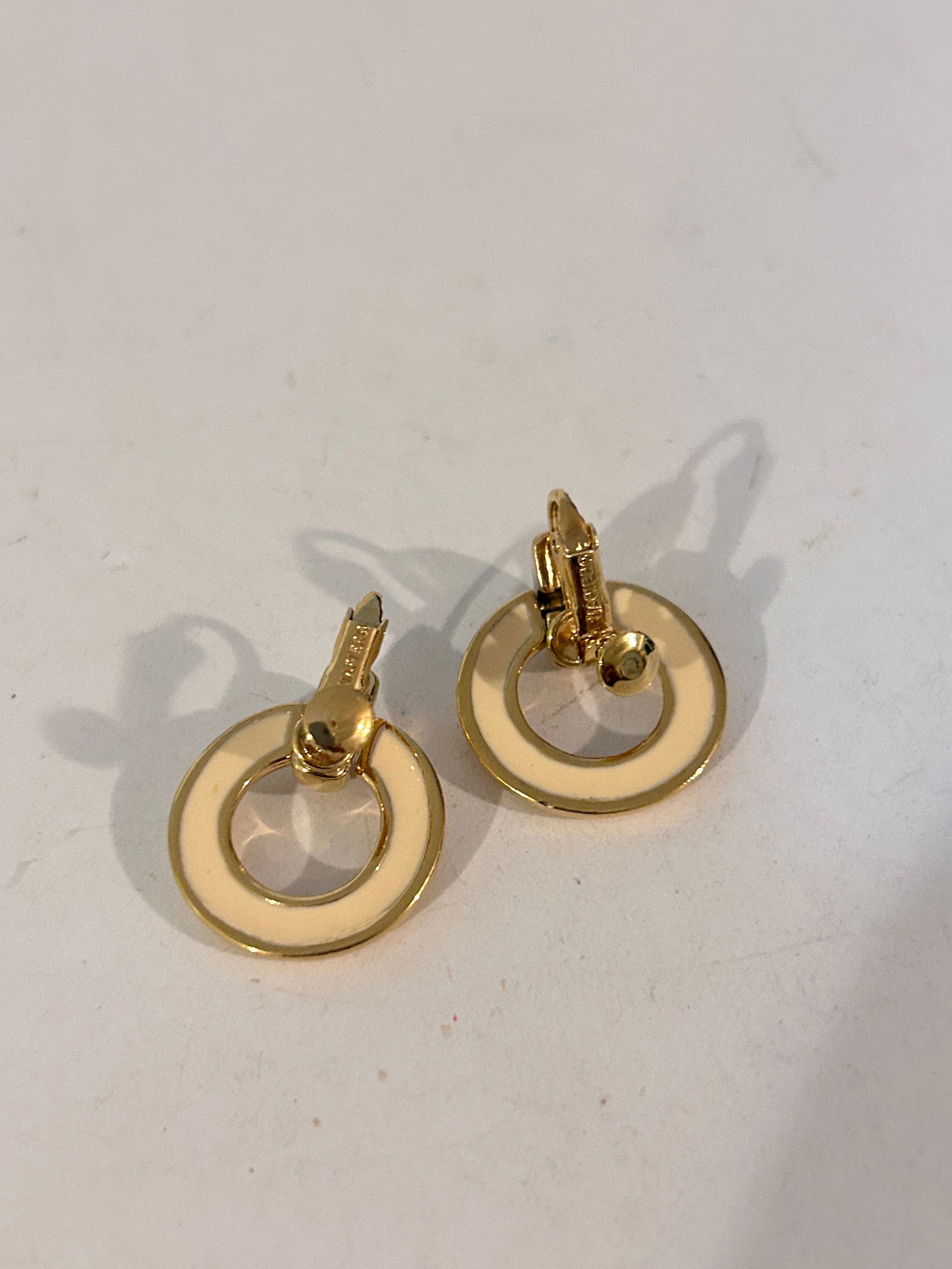 Vintage Napier gold tone enamel Earrings: Vintage Napier gold tone enamel Earrings Please view all photos as they are part of the description and condition of this Item, Feel free to contact me with questions or picture requests! Used Item AS