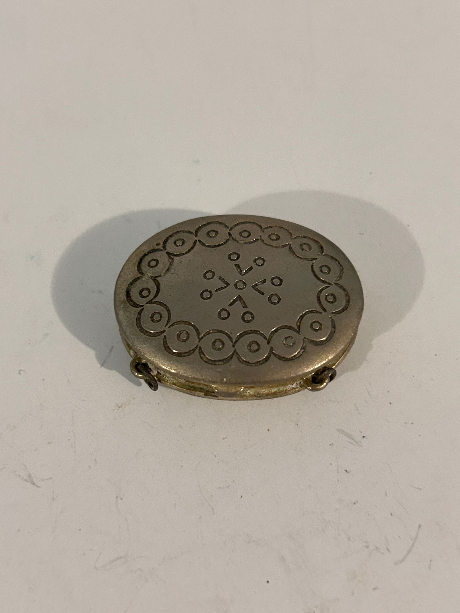 Vintage Estee Lauder Perfume Locket Pendant Silver Tone empty 1 3/4" x 1 1/2" (1 of 4)