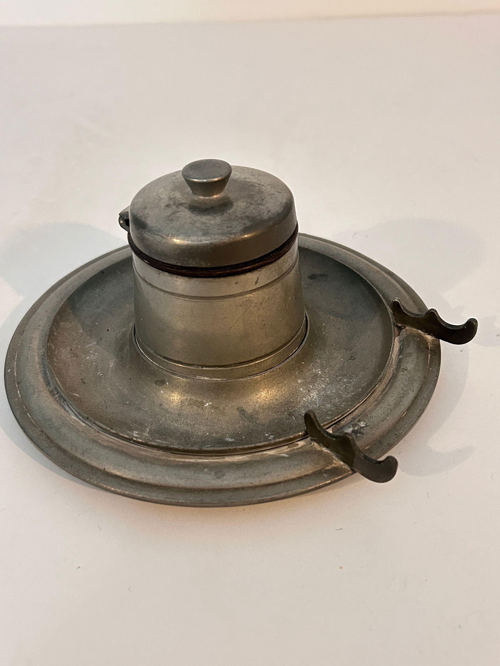 Antique Pewter WALDORF ASTORIA Hotel Inkwell Pen Rest & Spill Ring (1 of 7)
