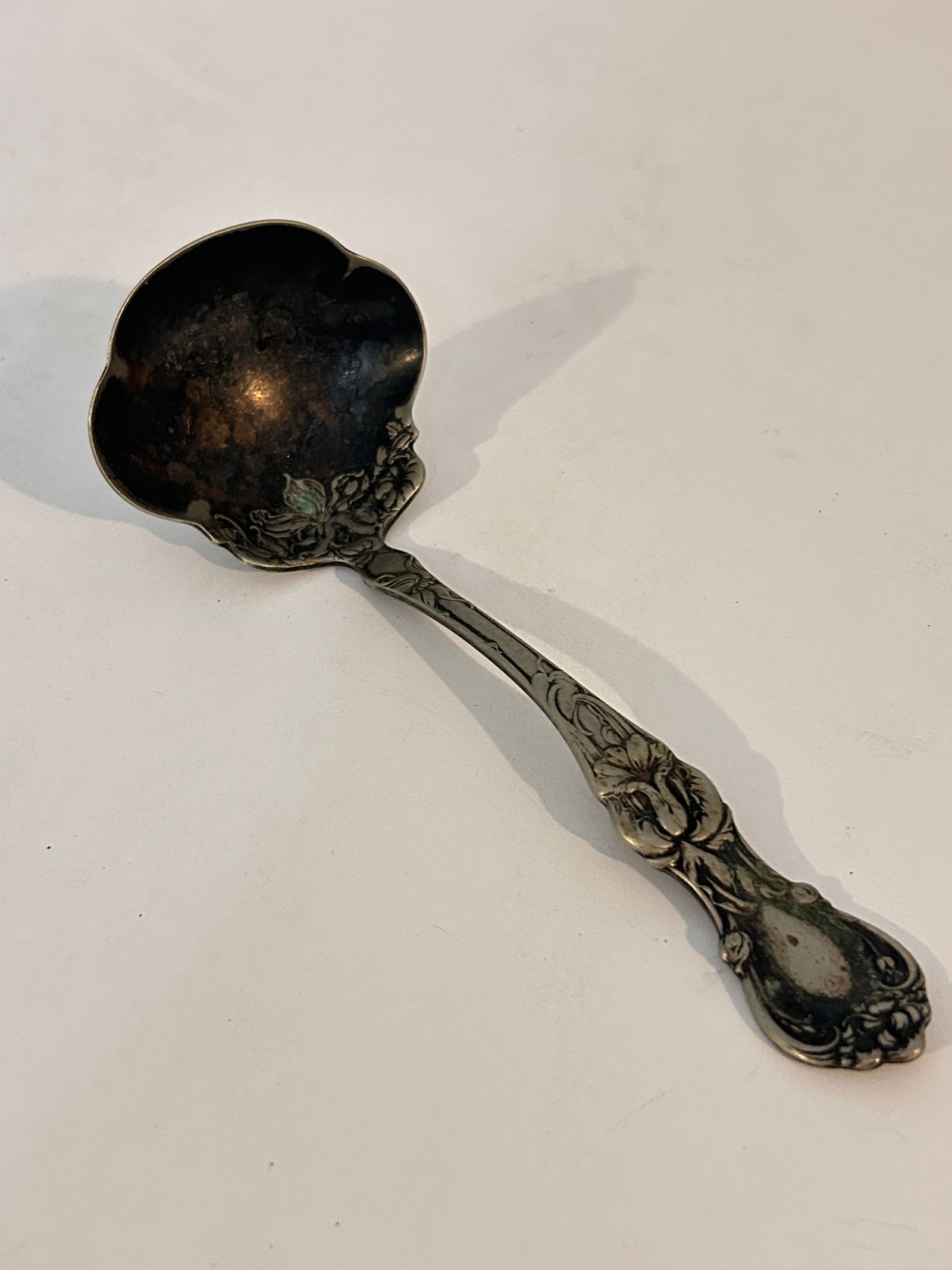 Vintage 1835 R. Wallace Silver Laddle: Vintage 1835 R. Wallace Silver Laddle Please view all photos as they are part of the description and condition of this Item, Feel free to contact me with questions or picture requests! Used Item AS IS