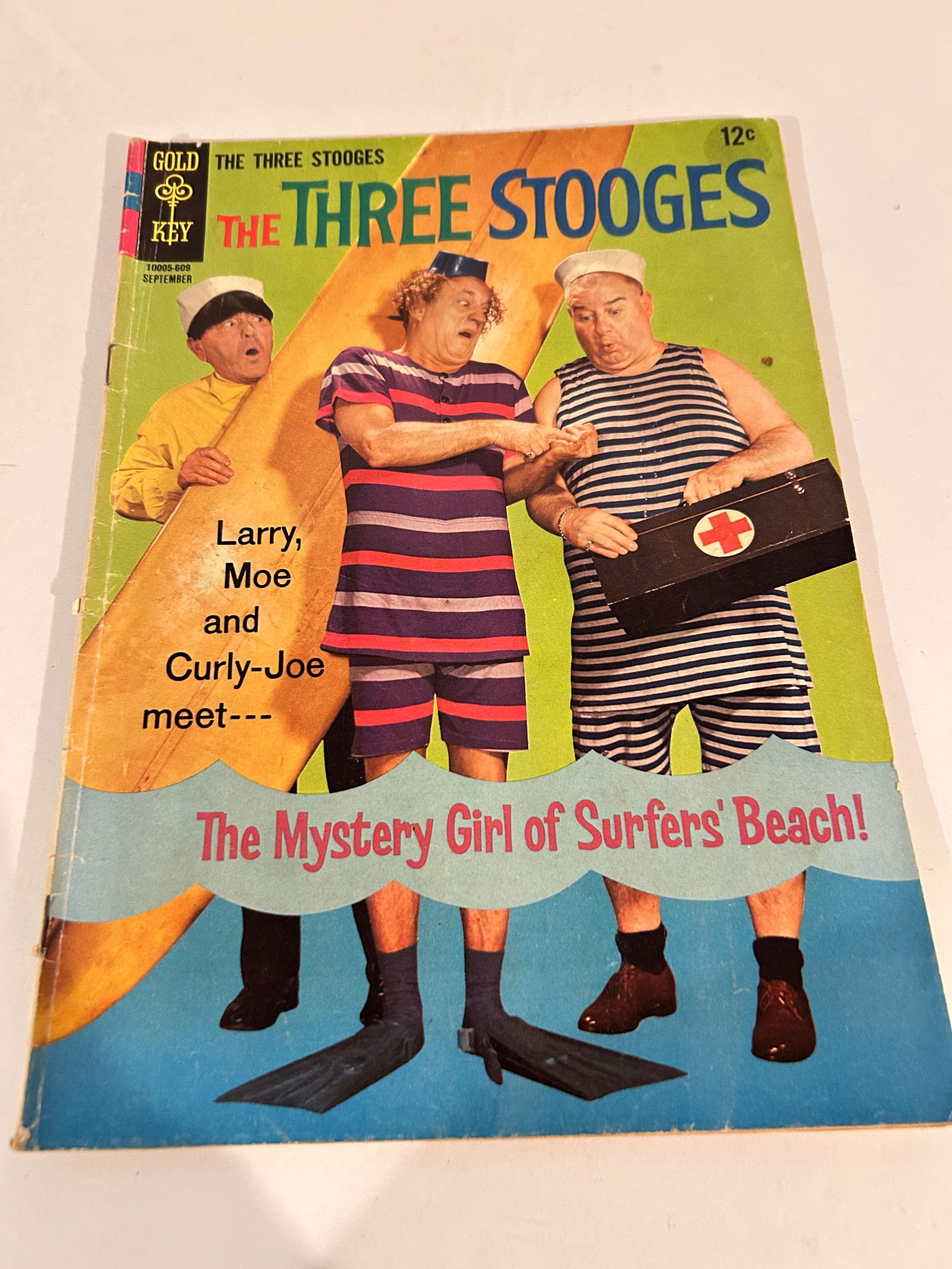 Vintage Comic Book the Three Stooges # 30 (1 of 2)