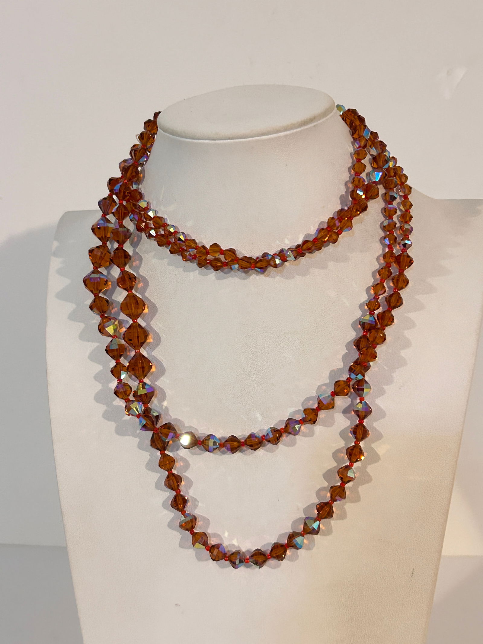 Vintage Crystall glass bead Necklace 32": Vintage Crystall glass bead Necklace 32" Please view all photos as they are part of the description and condition of this Item, Feel free to contact me with questions or picture requests! Used Item AS