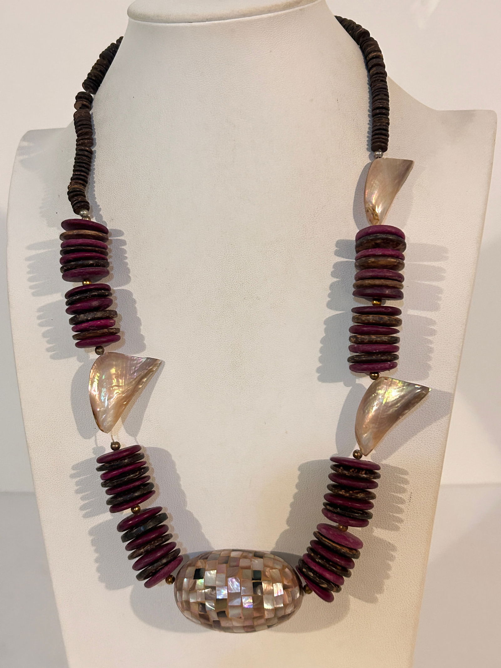 Vintage Flat Bead mother of pearl Necklace 22" (1 of 5)