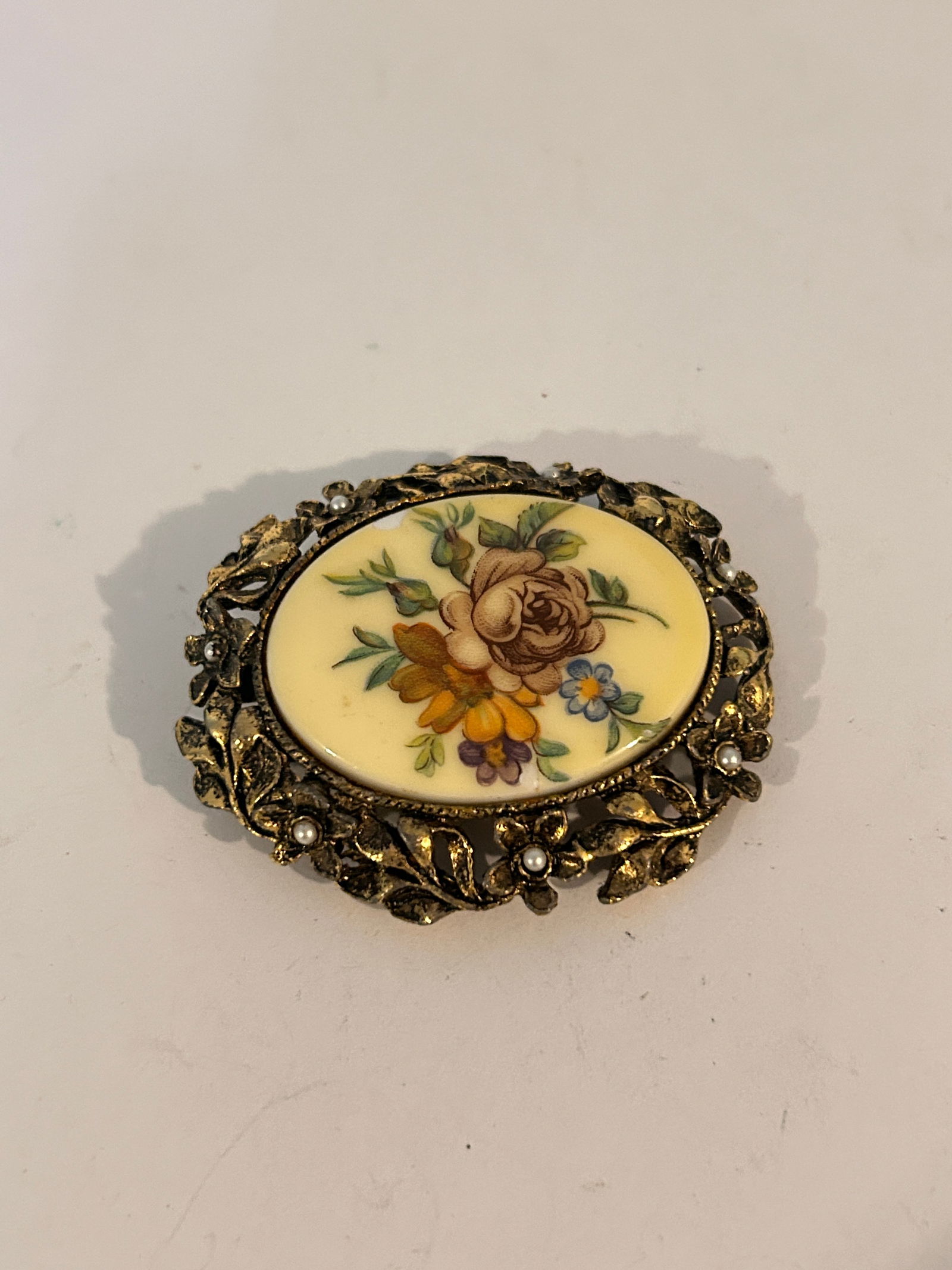 Vintage Floral glass Brooch (1 of 4)