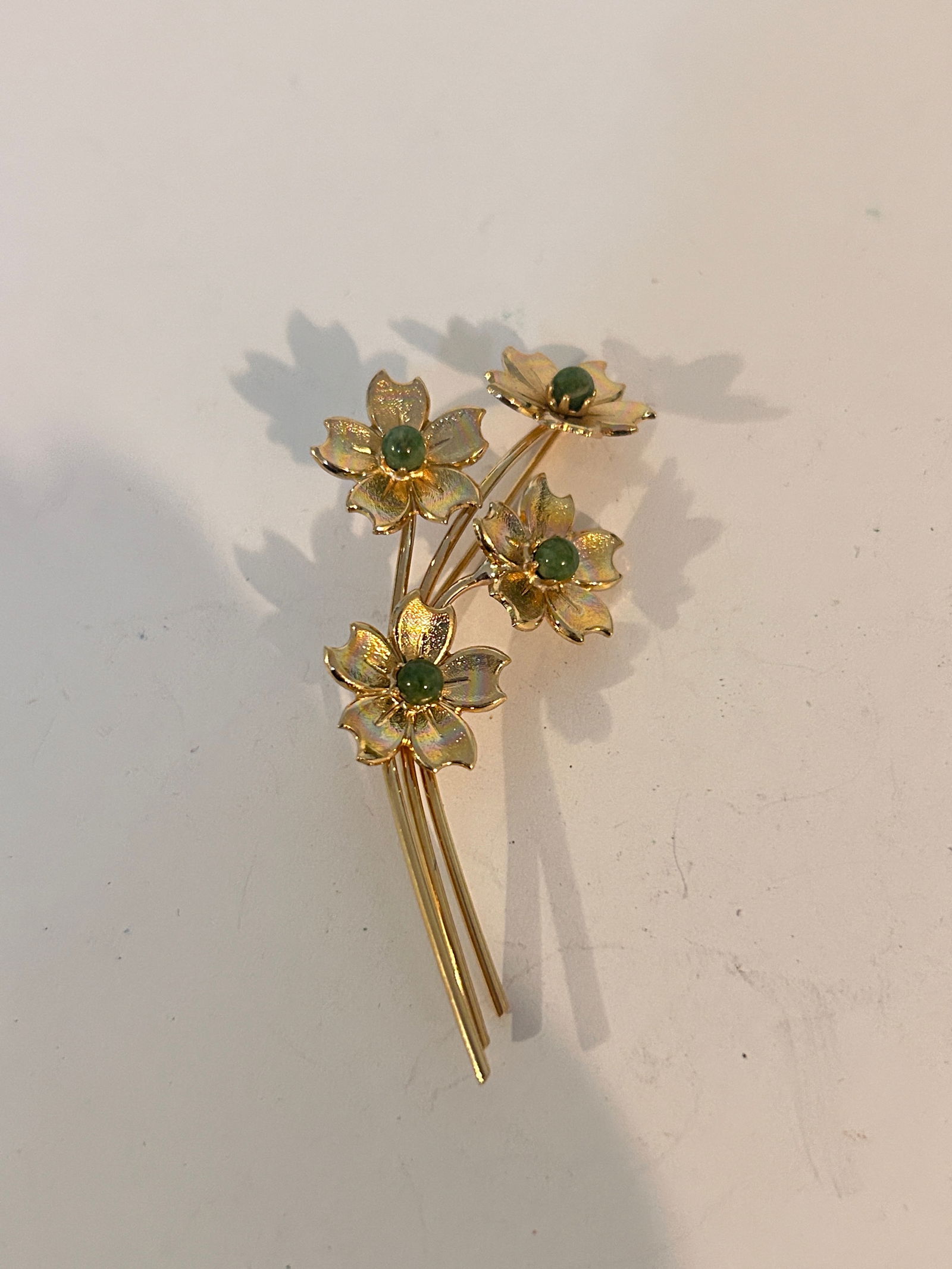 Vintage gold tone floral Brooch (1 of 4)
