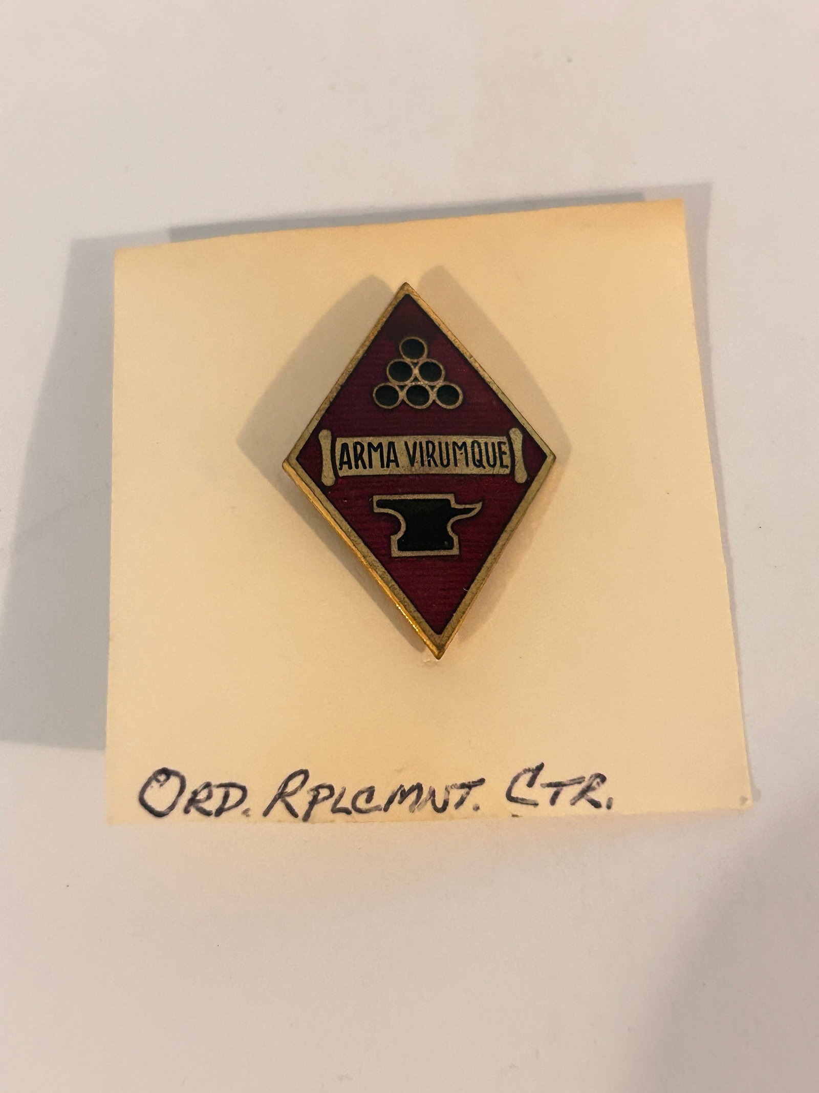 Vintage Military Pin: Vintage Military Pin Please view all photos as they are part of the description and condition of this Item, Feel free to contact me with questions or picture requests! Used Item AS IS