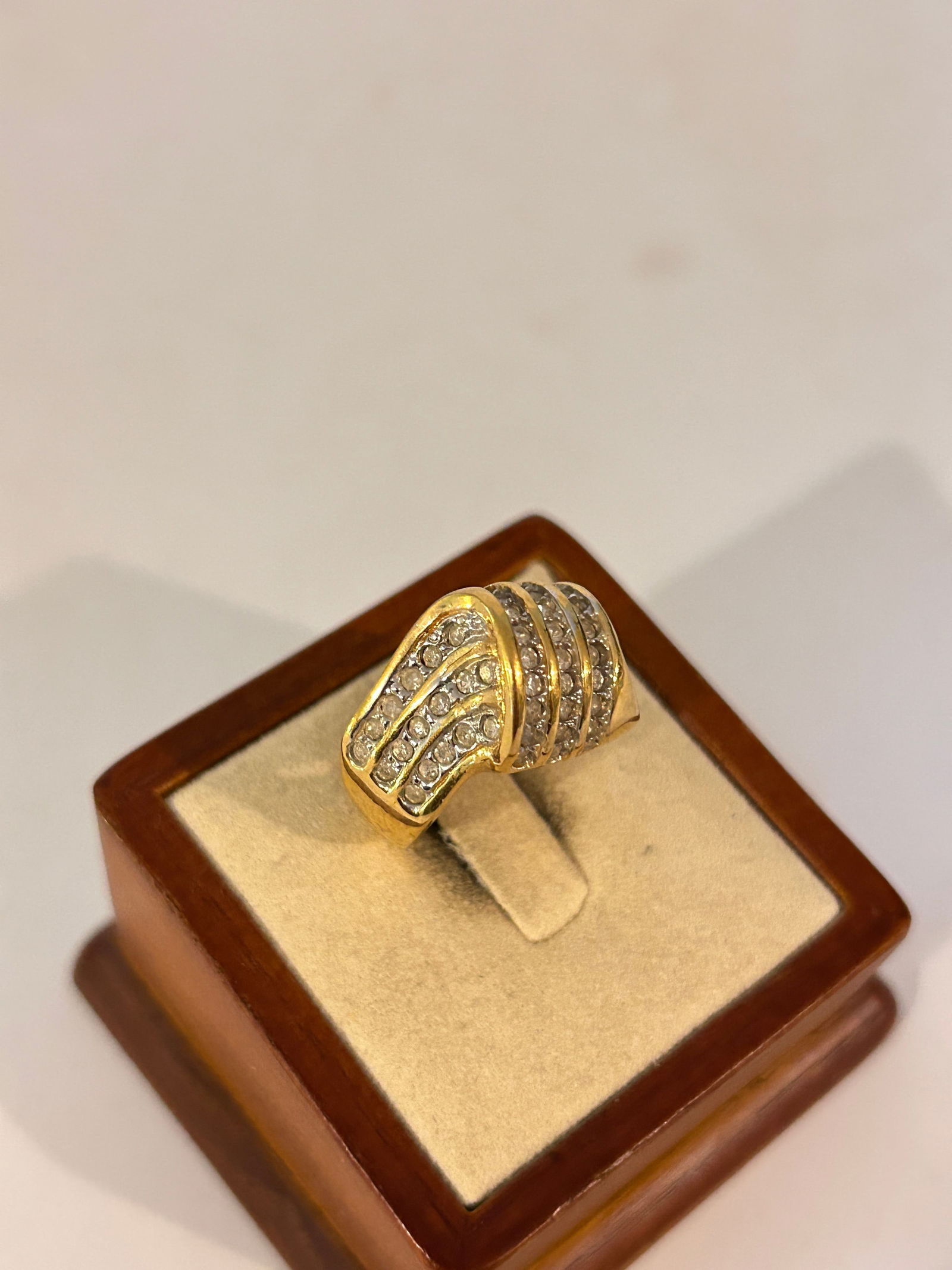 Vintage 14KT GE Gold Espo Signet Ring Rhinestone SZ 7 (1 of 5)