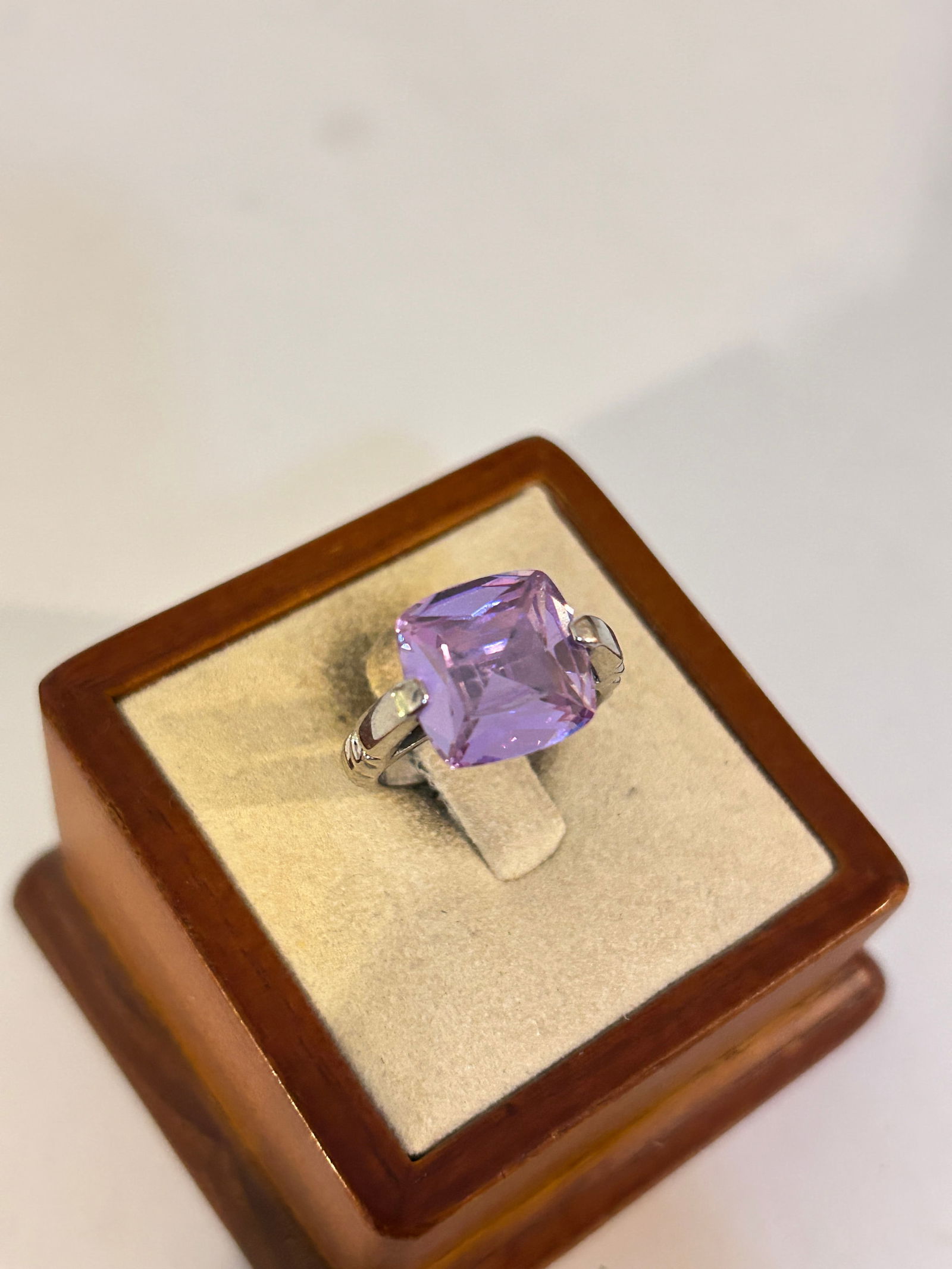 Vintage Custom PURPLE Ring sz 6 (1 of 5)