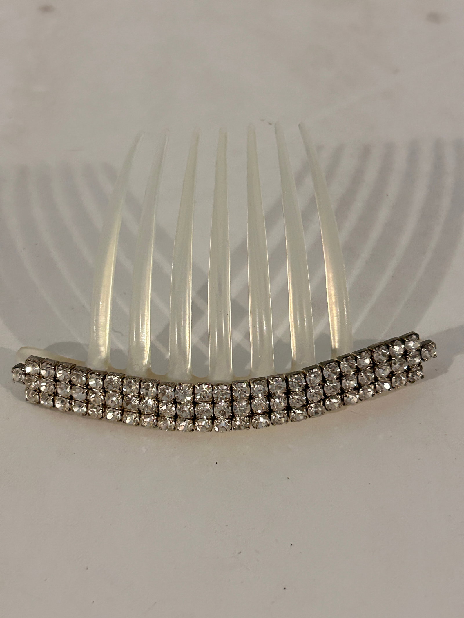 Old rhinestone Hair Pin: Old rhinestone Hair Pin Please view all photos as they are part of the description and condition of this Item, Feel free to contact me with questions or picture requests! Used Item AS IS