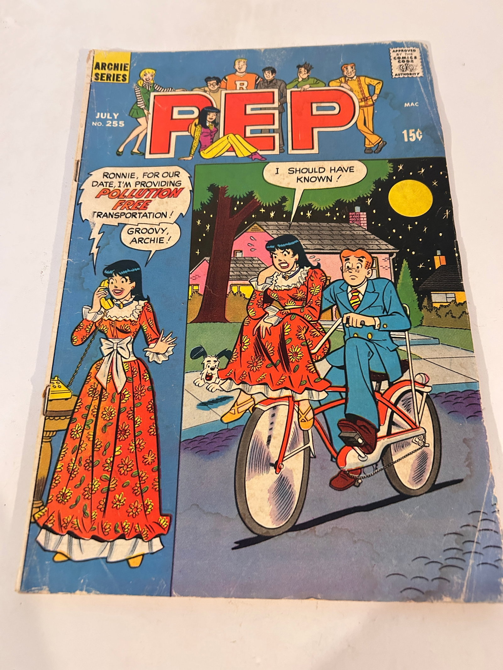 Vintage Comic Book PEP # 255: Vintage Comic Book PEP # 255 Please view all photos as they are part of the description and condition of this Item, Feel free to contact me with questions or picture requests! Used Item AS IS