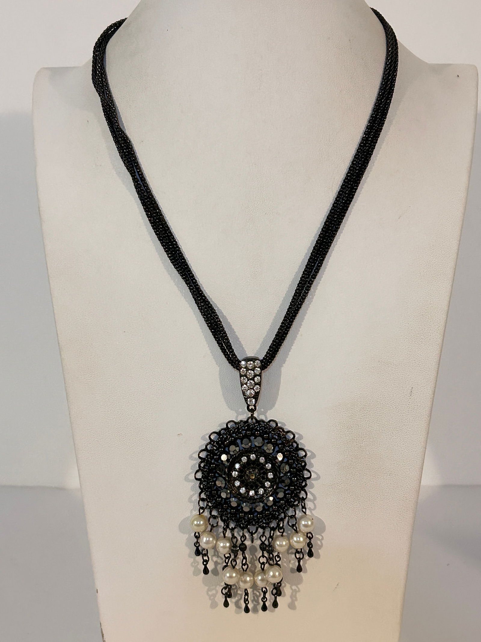 Vintage Black rhinstone pendant Necklace 20" (1 of 5)