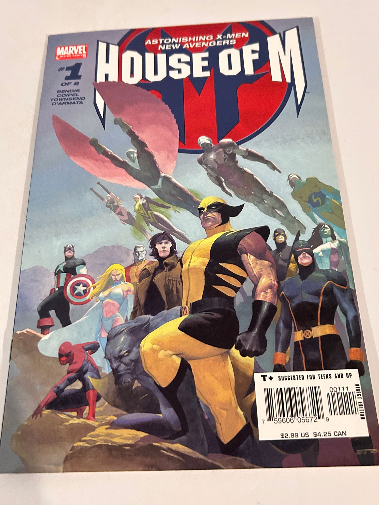 Vintage Comic Book House of M # 1: Vintage Comic Book House of M # 1 Please view all photos as they are part of the description and condition of this Item, Feel free to contact me with questions or picture requests! Used Item AS IS