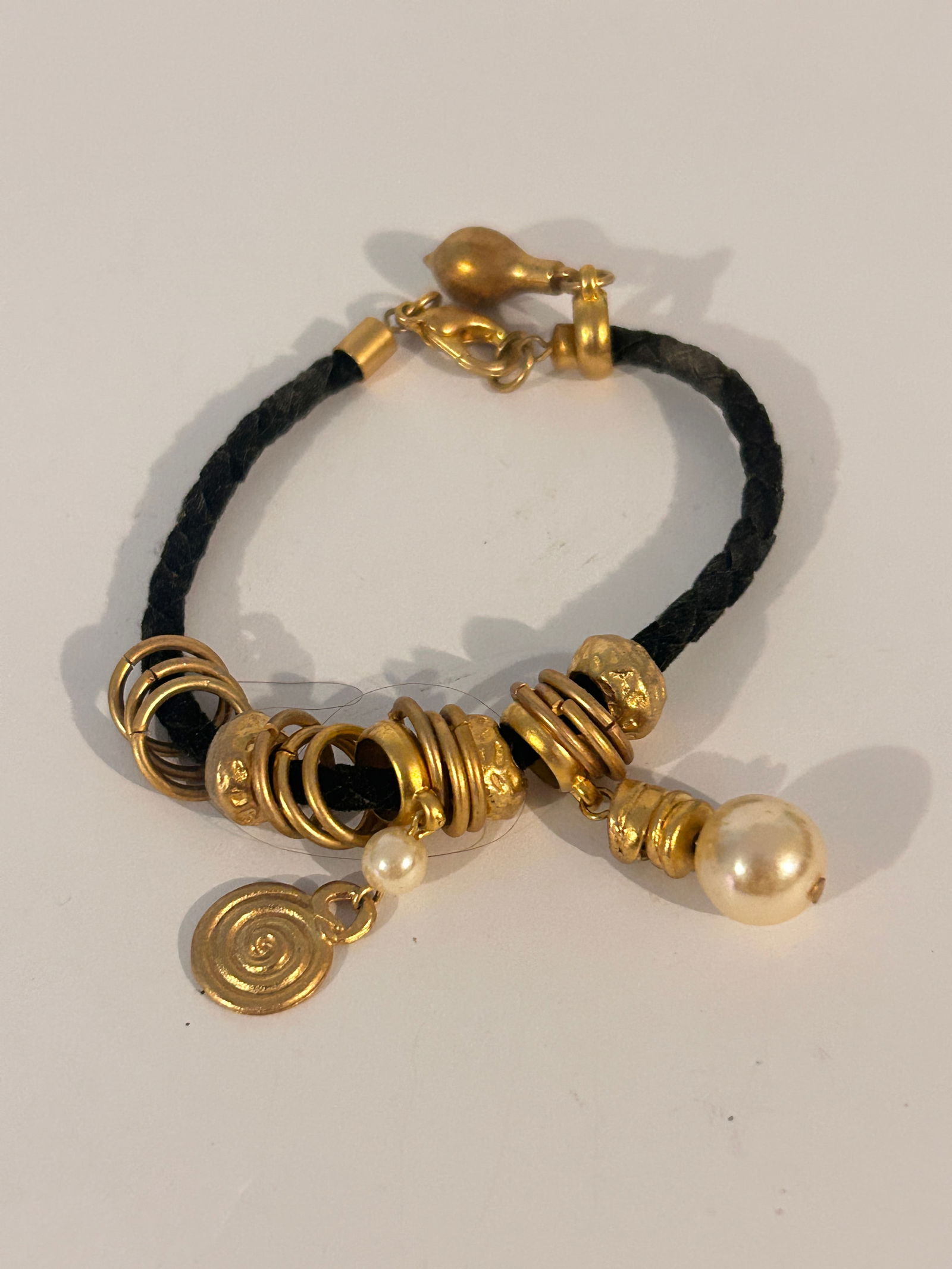 Vintage goldtone Bracelet 8" (1 of 4)