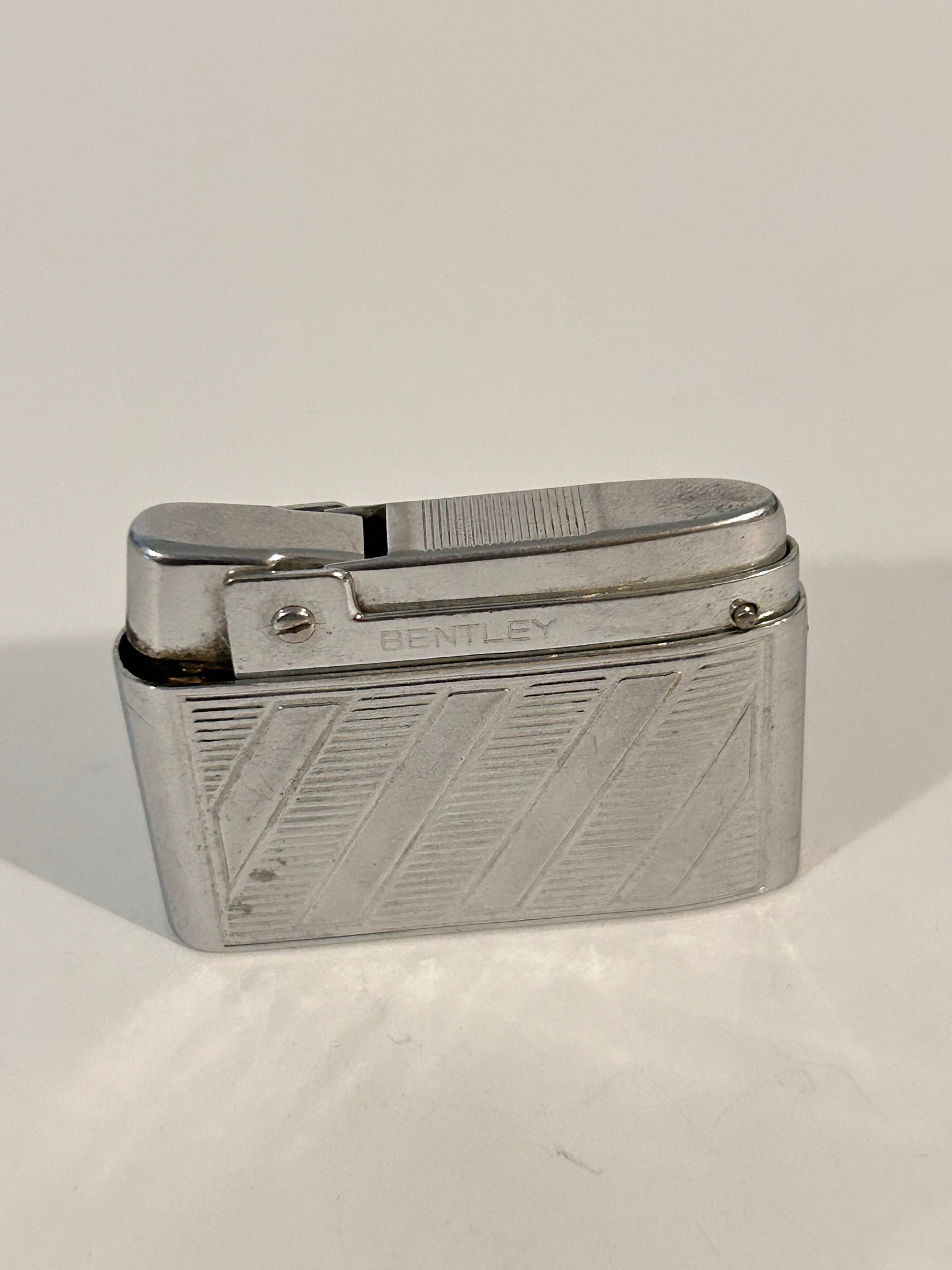 Vintage Bentley Butane Lighter Made in Austria (1 of 4)