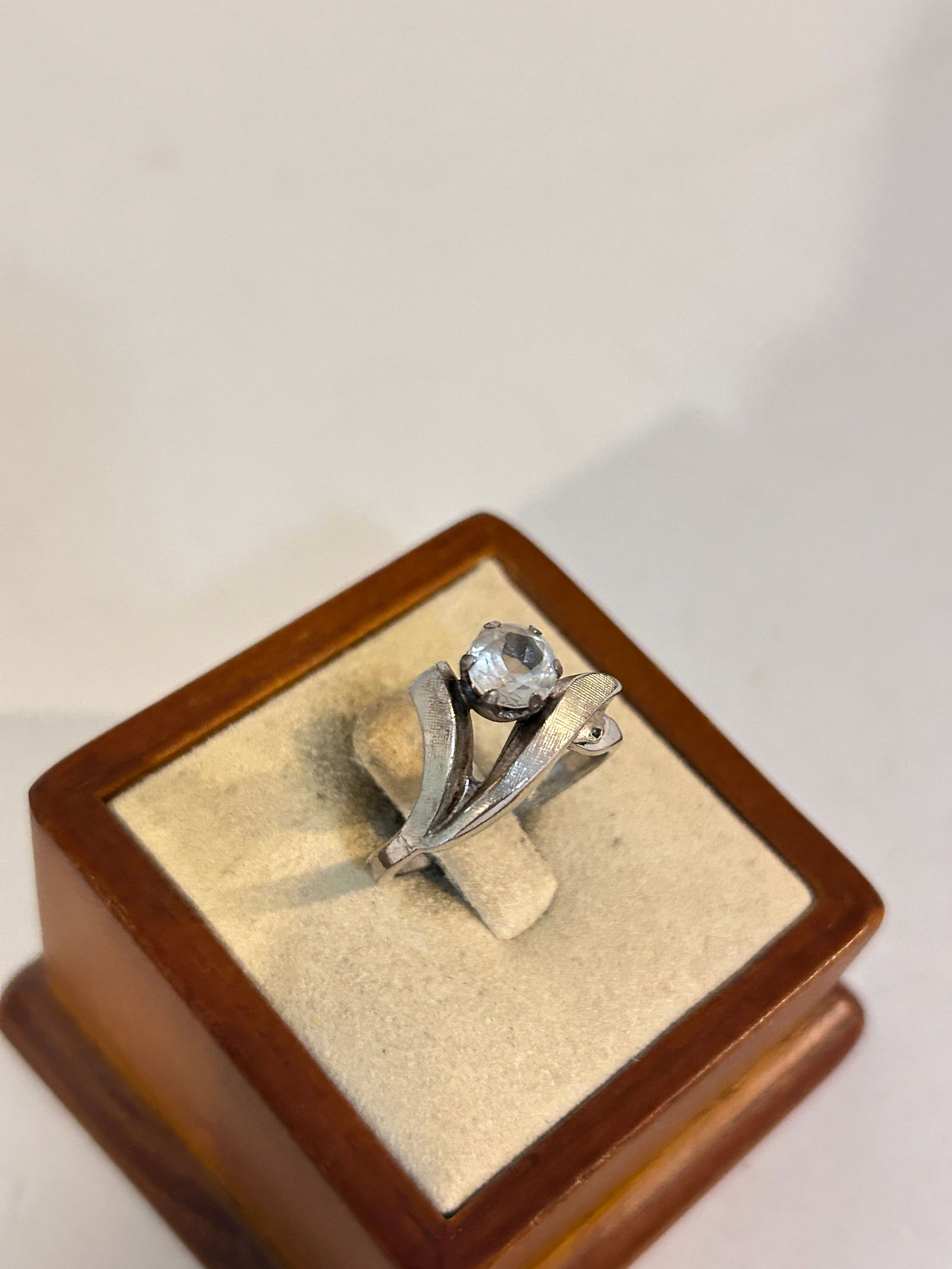 Vintage Sterling Silver Ring sz 8 (1 of 4)