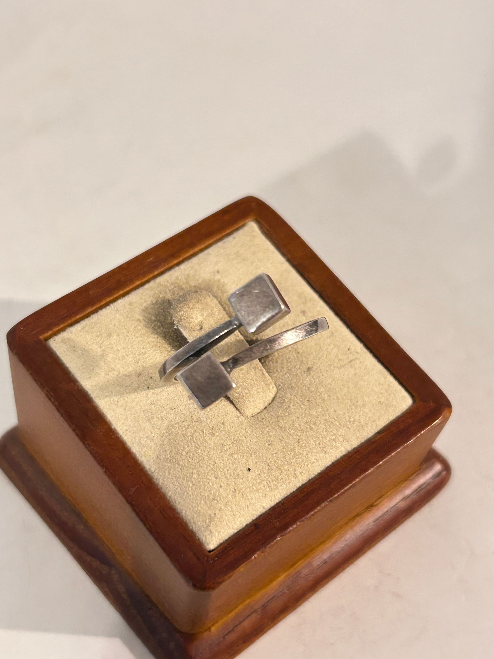 Vintage Sterling Silver Modernist Ring Size 9 (1 of 5)