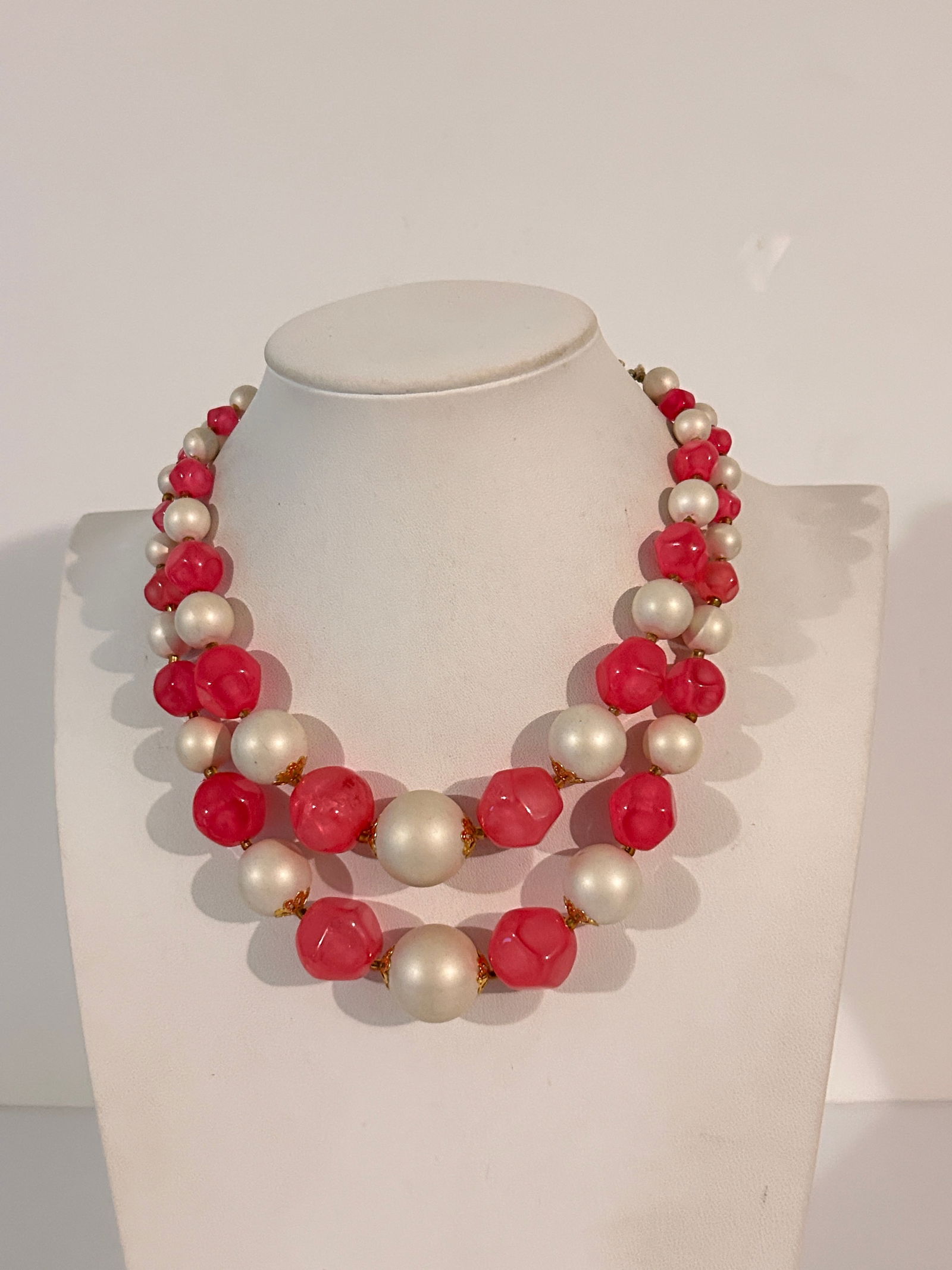 Vintage Hong Kong pink bead Necklace 14" (1 of 5)