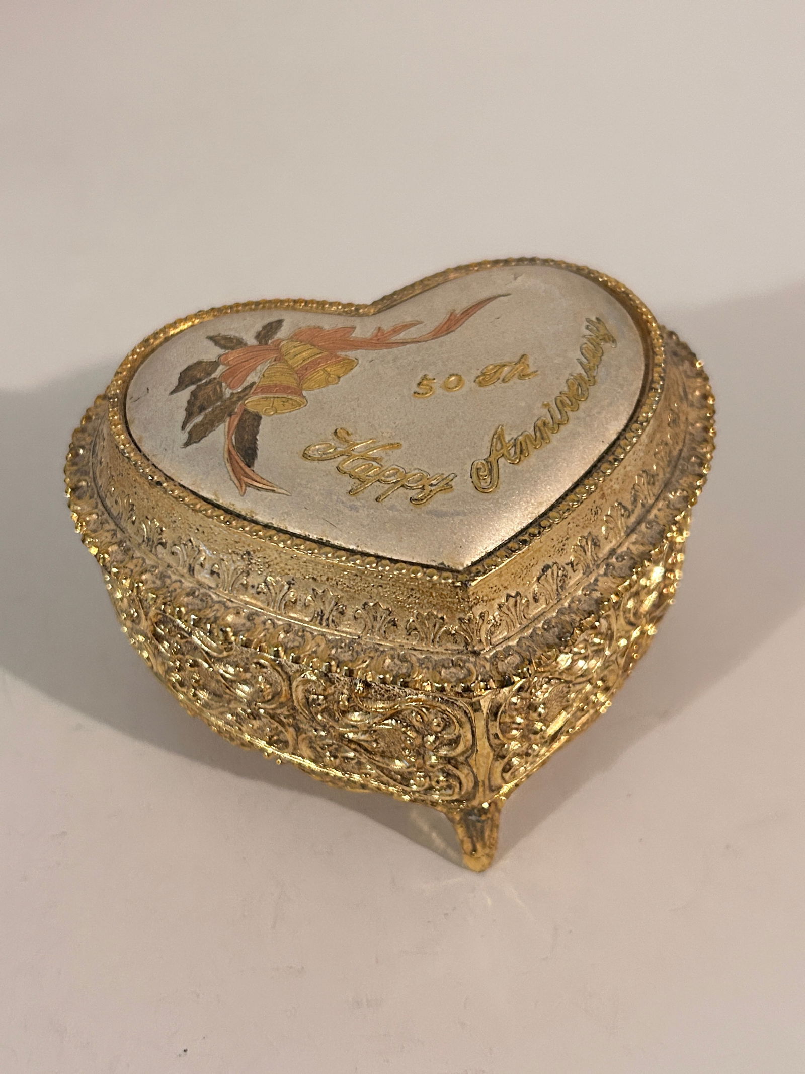 Vintage metal heart-shaped music/trinket box with Happy 50th Anniversary (1 of 5)