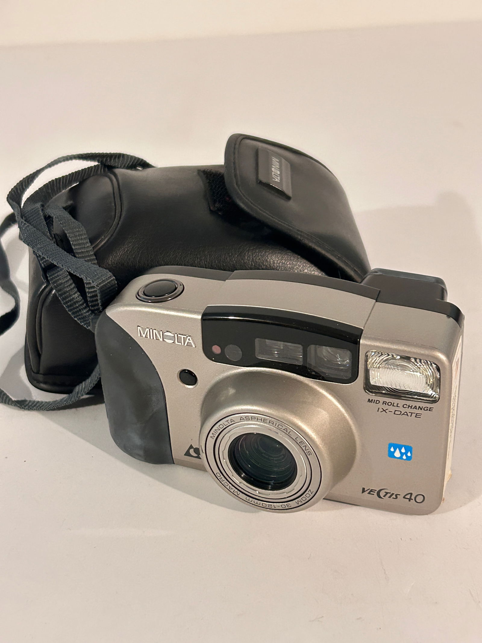 Compact Camera Minolta Vectis 40 Flash Weather Resistant sticker on the side (1 of 7)