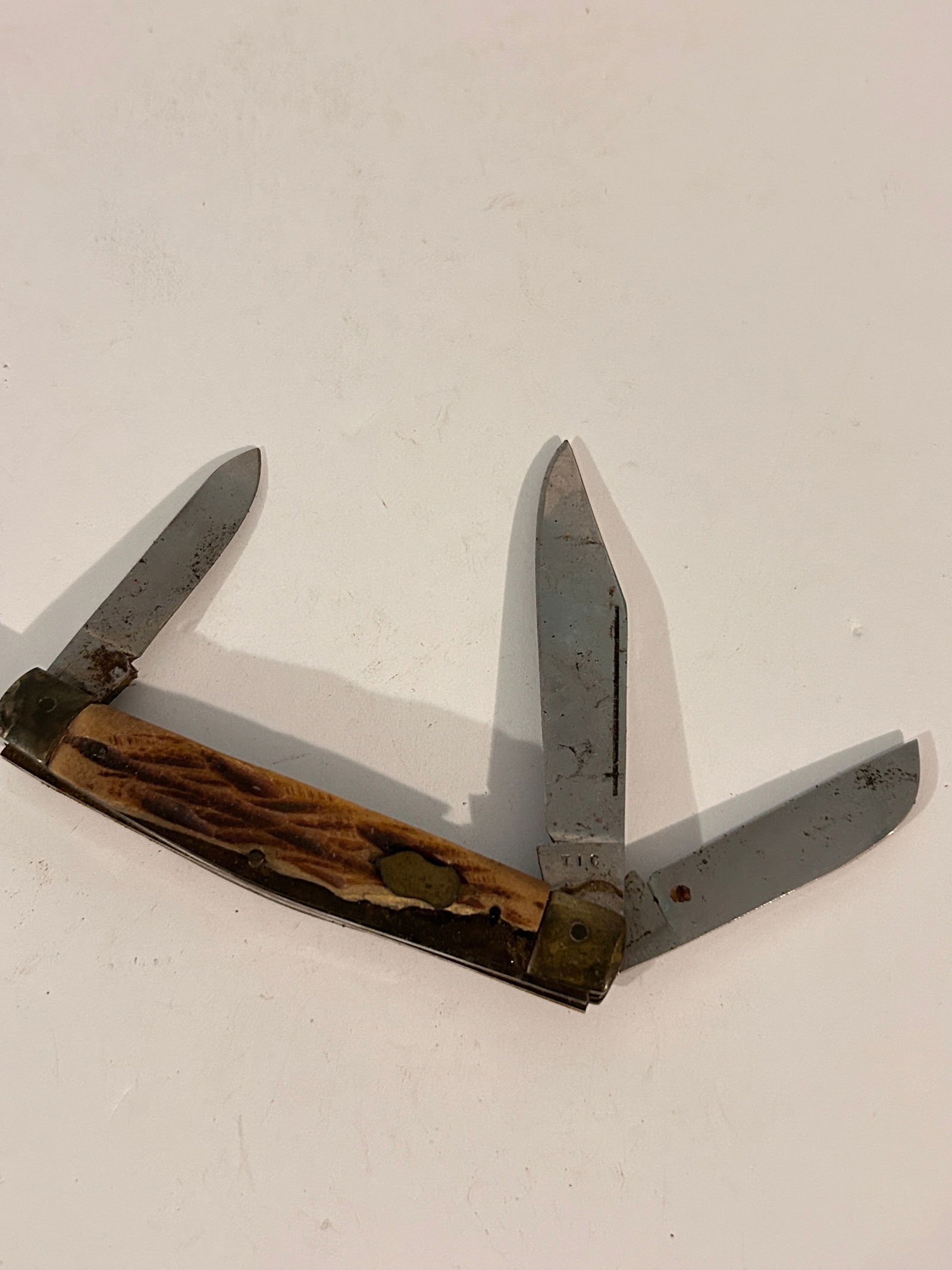 Vintage Japan Pocket Knife 4" mising part of handle (1 of 5)