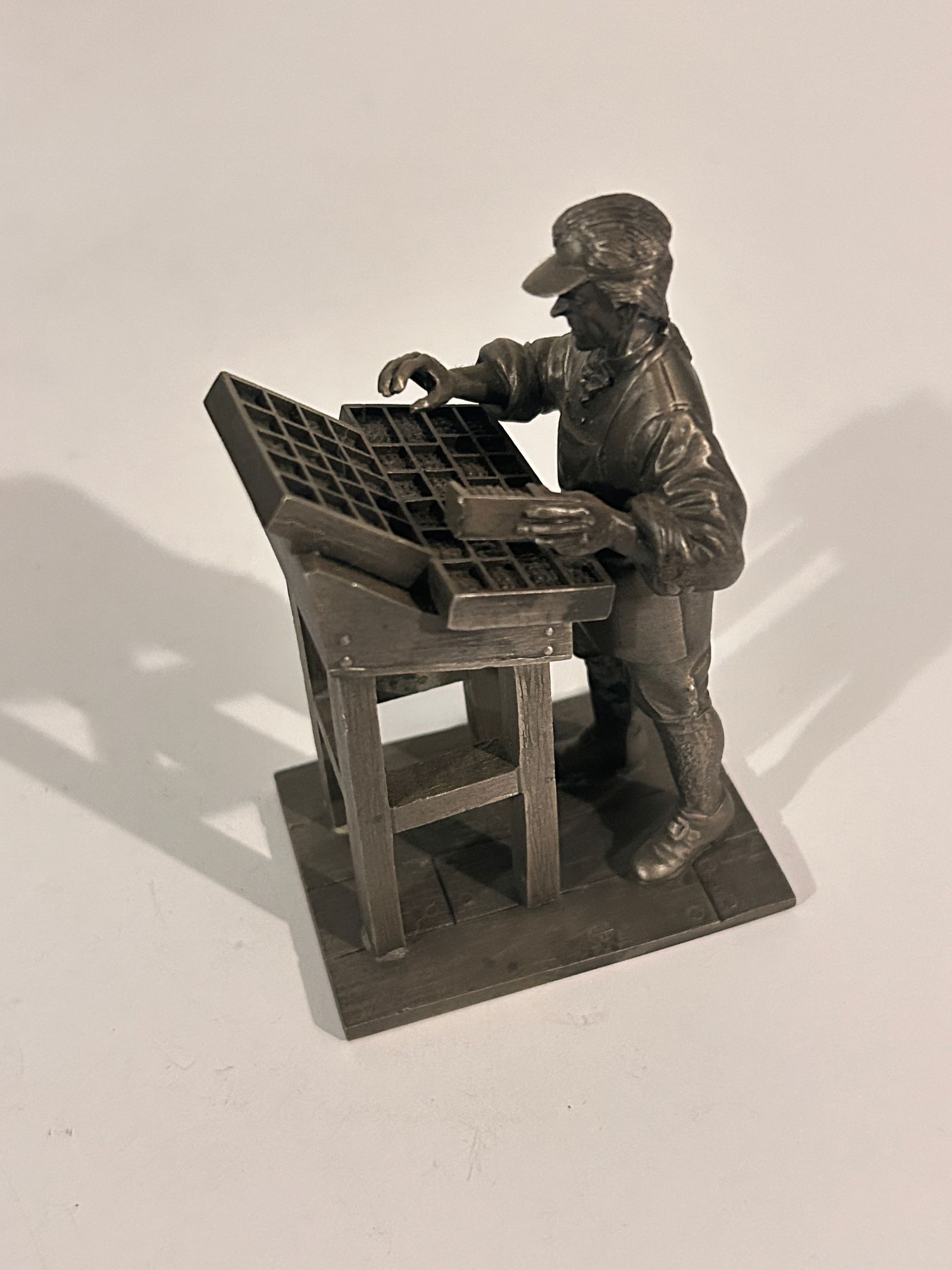 The Franklin Mint Vintage Pewter Figurine (1 of 5)