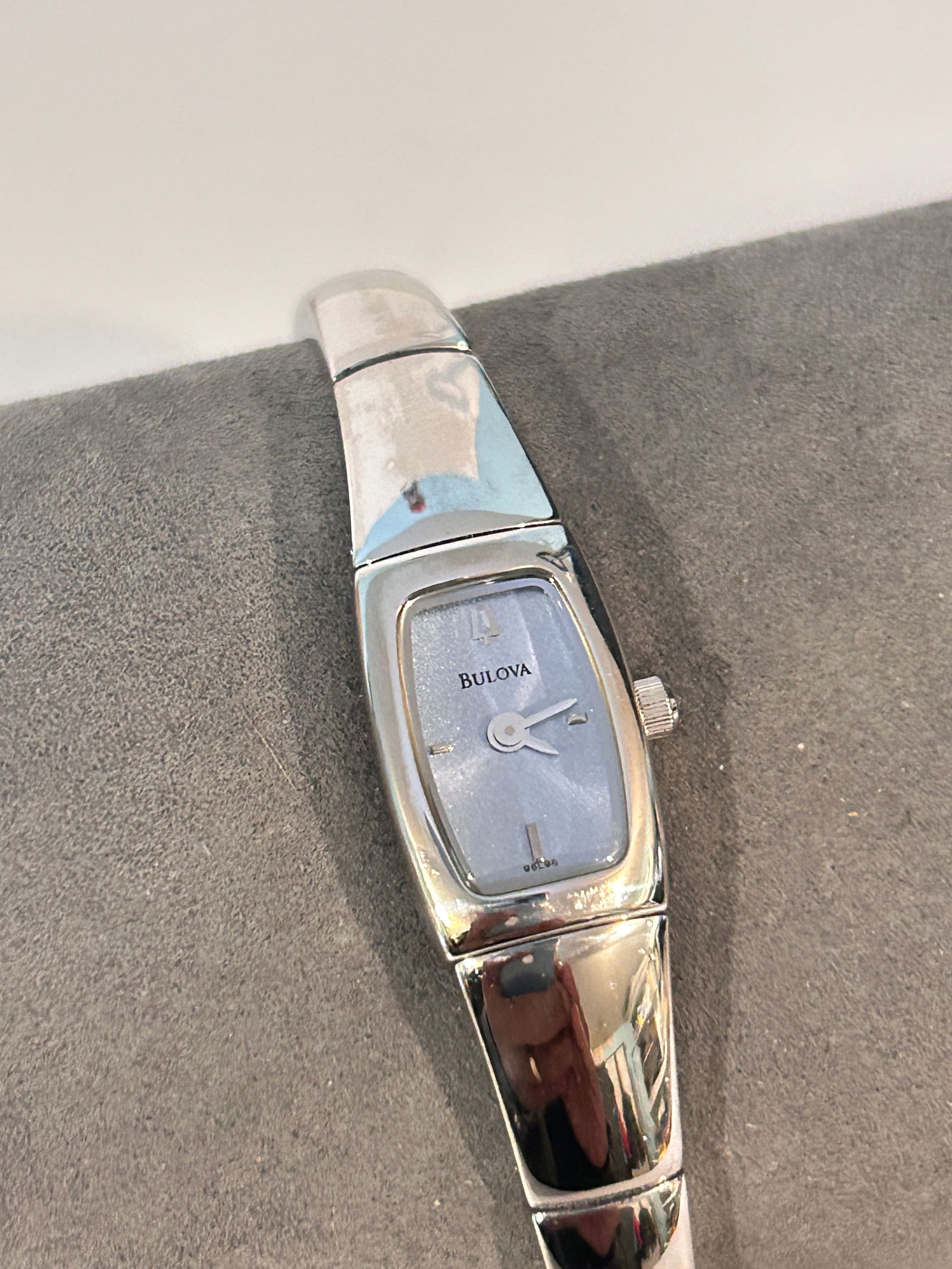 Bulova Quartz 96L98 Movement Blue Silver Dial Ladies Watch working: Bulova Quartz 96L98 Movement Blue Silver Dial Ladies Watch working Please view all photos as they are part of the description and condition of this Item, Feel free to contact me with questions or pict