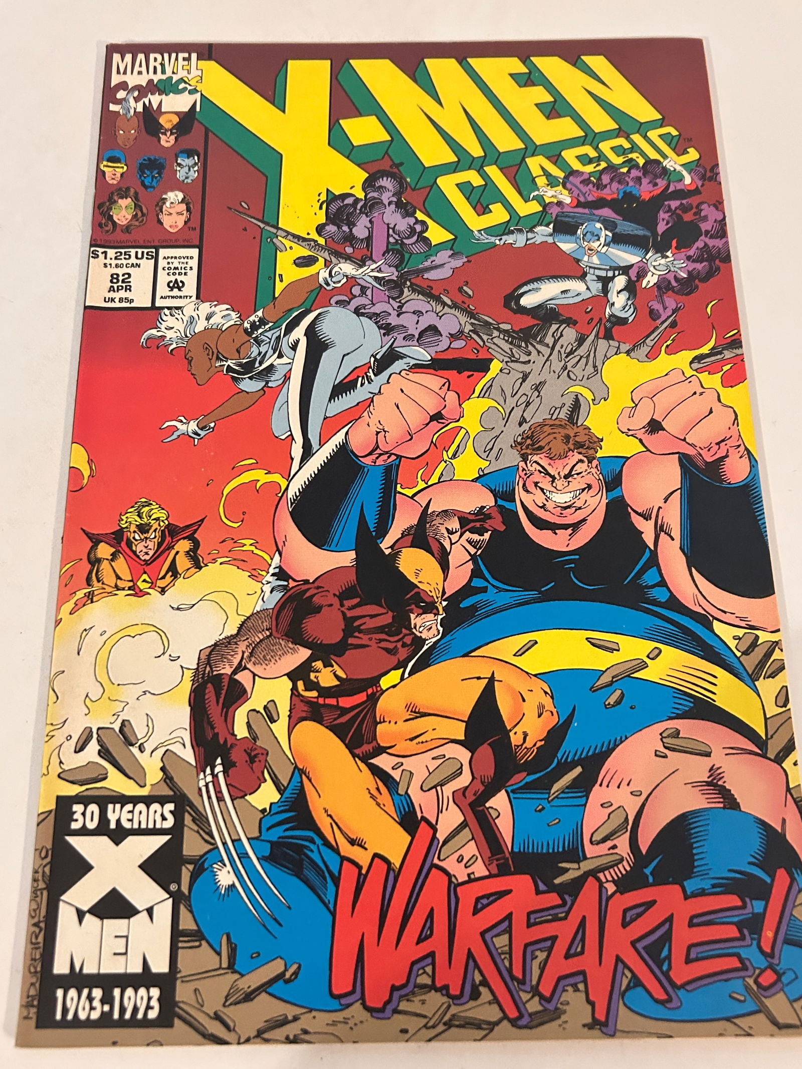 Vintage Comic Book X-Men Classic # 82: Vintage Comic Book X-Men Classic # 82 Please view all photos as they are part of the description and condition of this Item, Feel free to contact me with questions or picture requests! Used Item AS IS