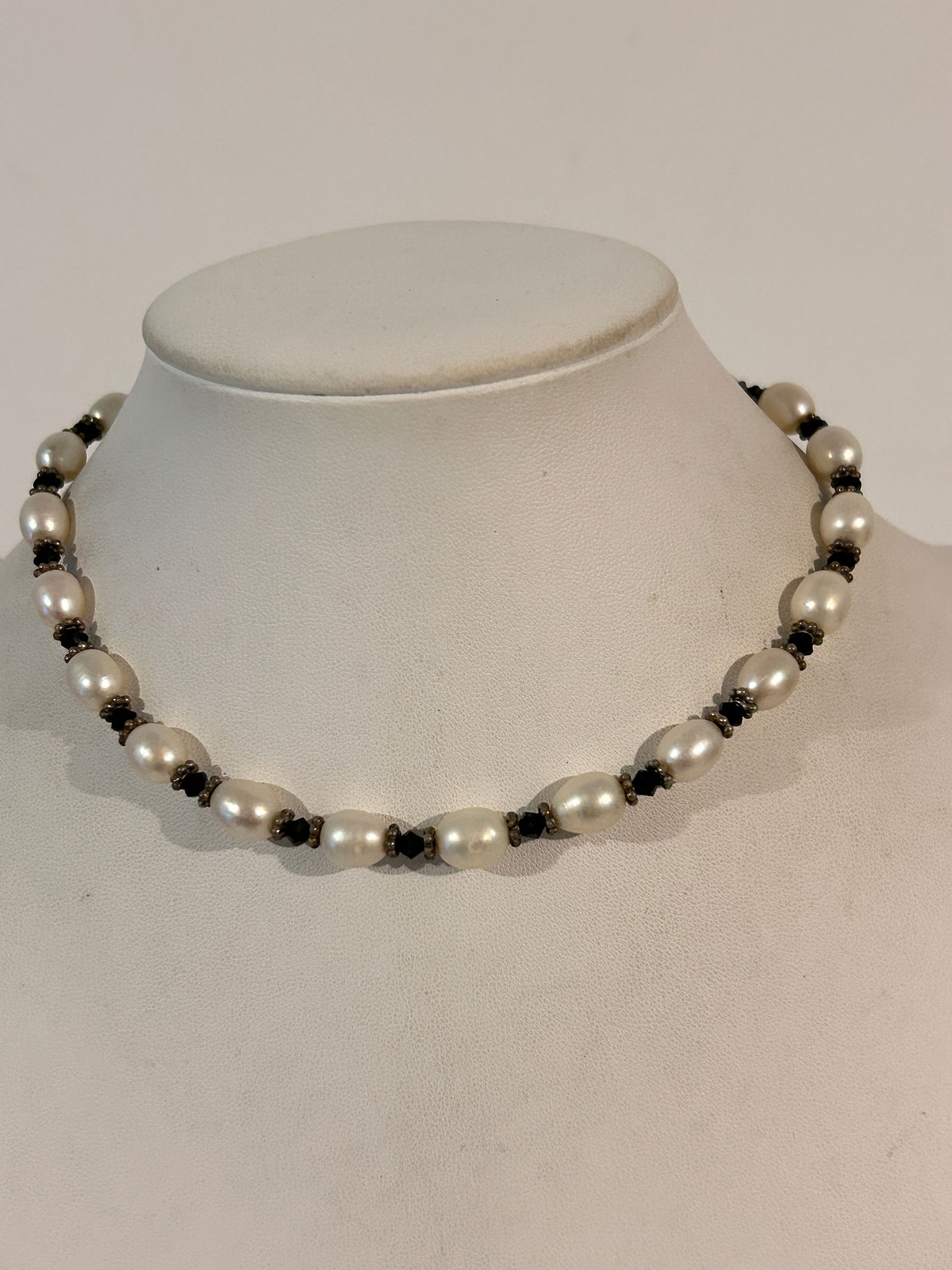Vintage Sterling Silver Pearl Crystal bead Necklace 14": Vintage Sterling Silver Pearl Crystal bead Necklace 14" Please view all photos as they are part of the description and condition of this Item, Feel free to contact me with questions or picture request