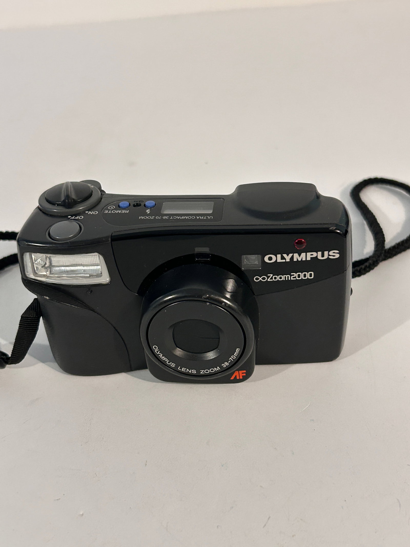 Olympus Infinity Zoom 2000 AF 35mm Film Camera Point & Shoot UNTESTED (1 of 5)