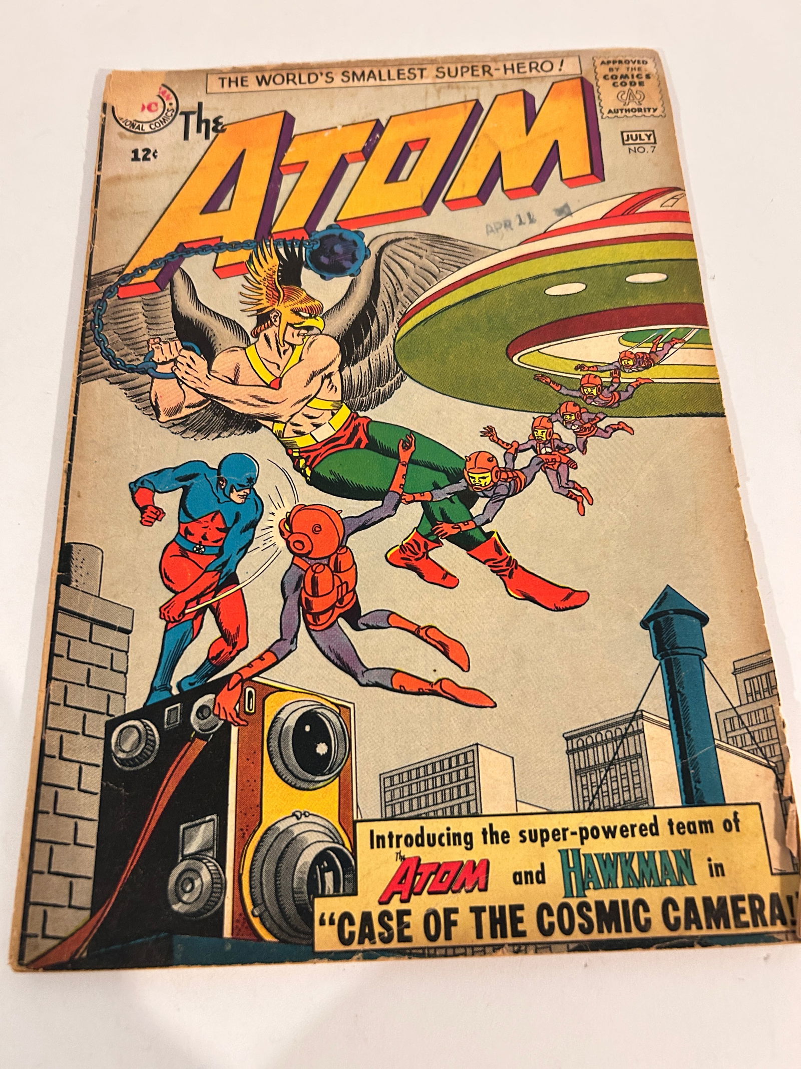 Vintage Comic Book the Atom # 7: Vintage Comic Book the Atom # 7 Please view all photos as they are part of the description and condition of this Item, Feel free to contact me with questions or picture requests! Used Item AS IS