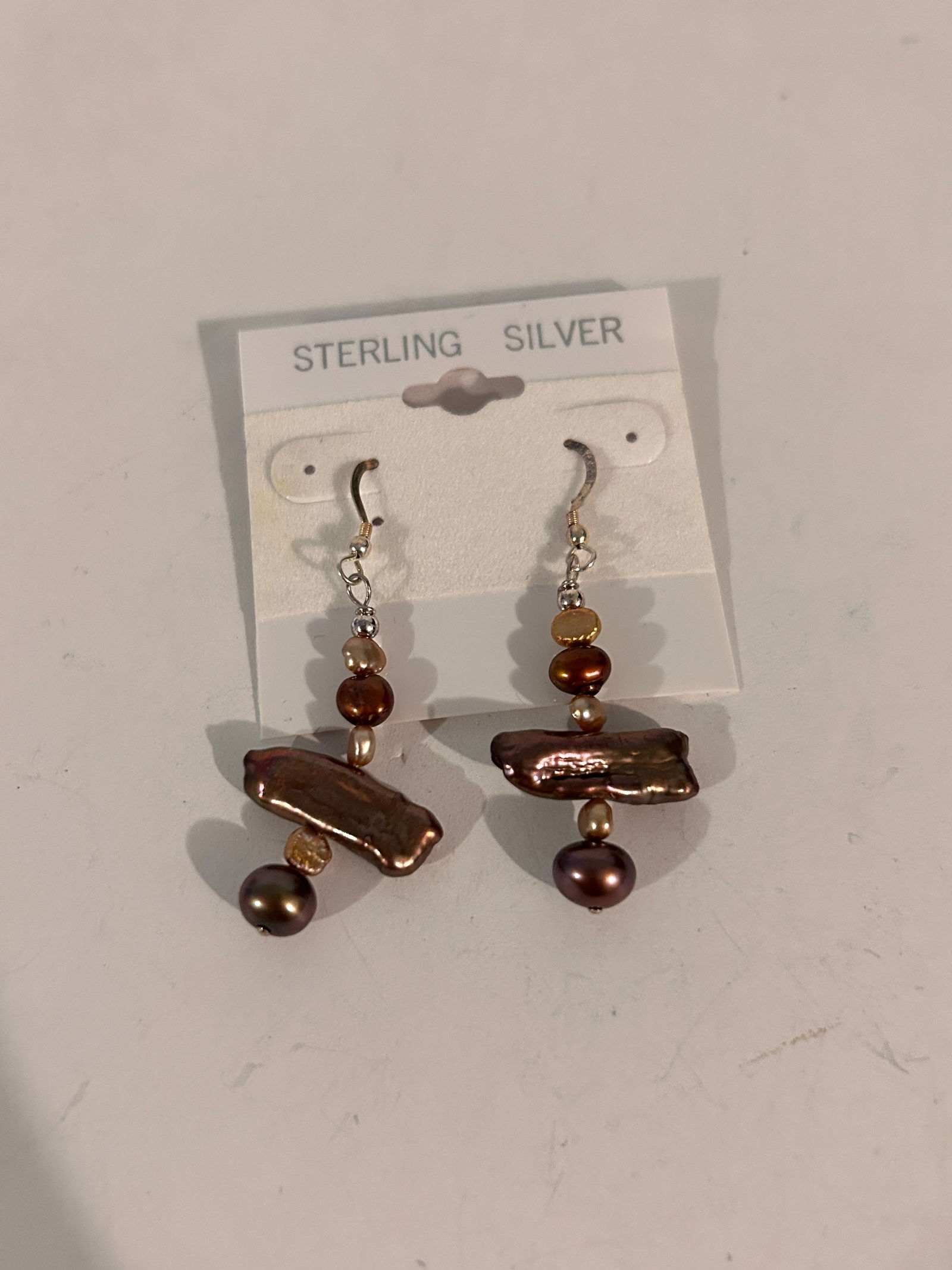 Vintage Sterling Silver Earrings: Vintage Sterling Silver Earrings Please view all photos as they are part of the description and condition of this Item, Feel free to contact me with questions or picture requests! Used Item AS IS